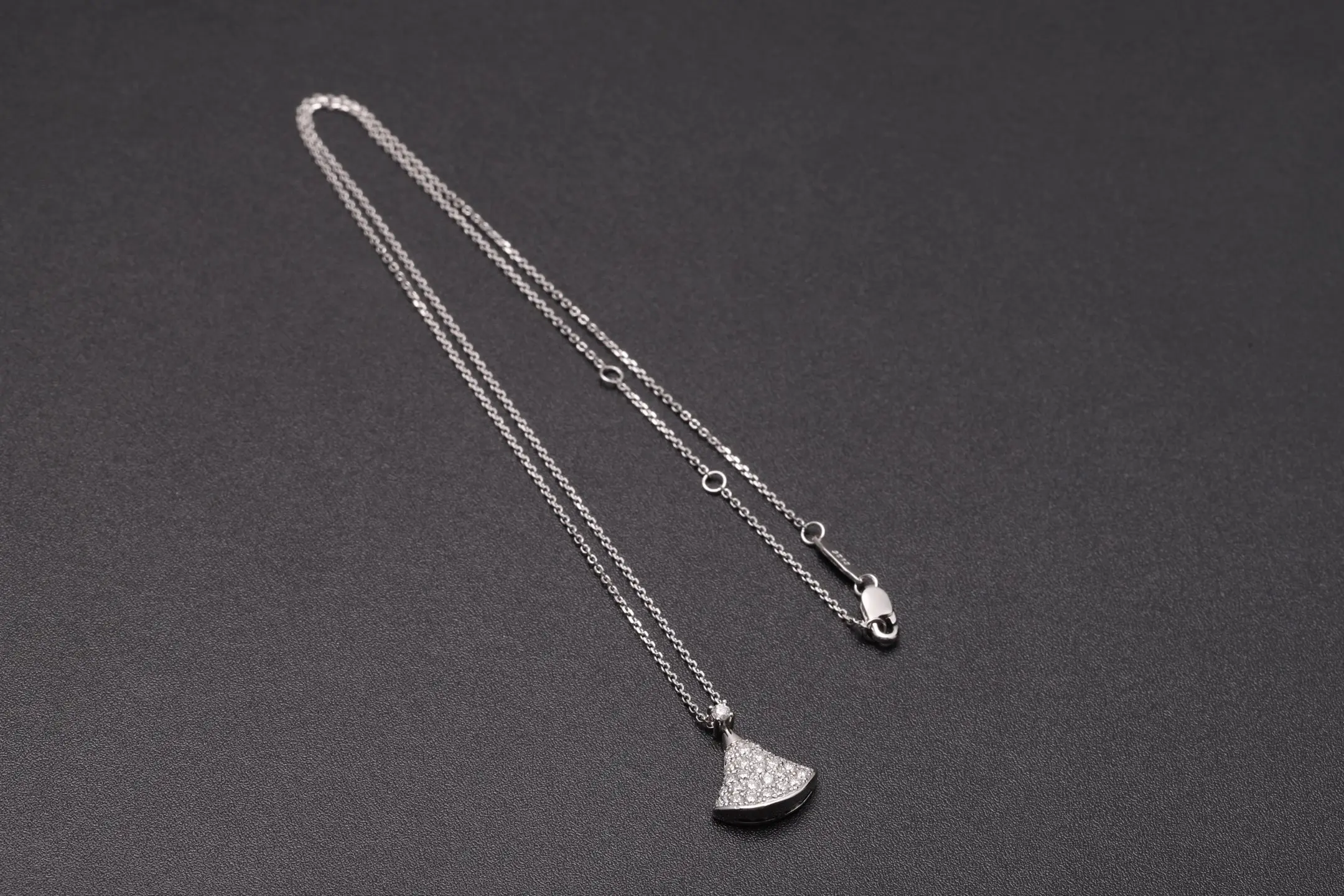 Divas' Dream Inspired Fan Pendant Necklace (Sterling Silver) D23516916 — view 8