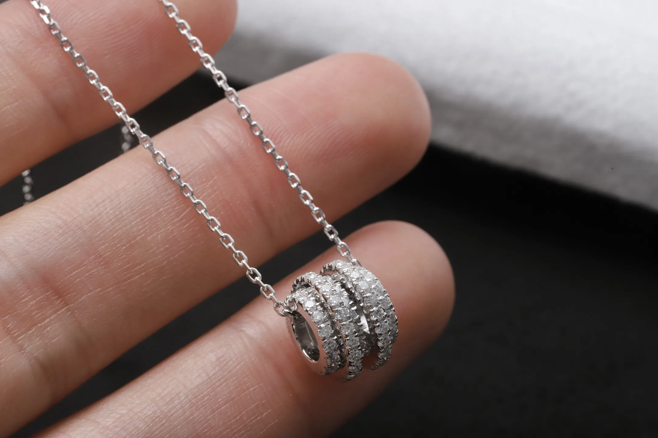 Cylinder Pendant Choker Necklace (Sterling Silver) D36516955 — view 4