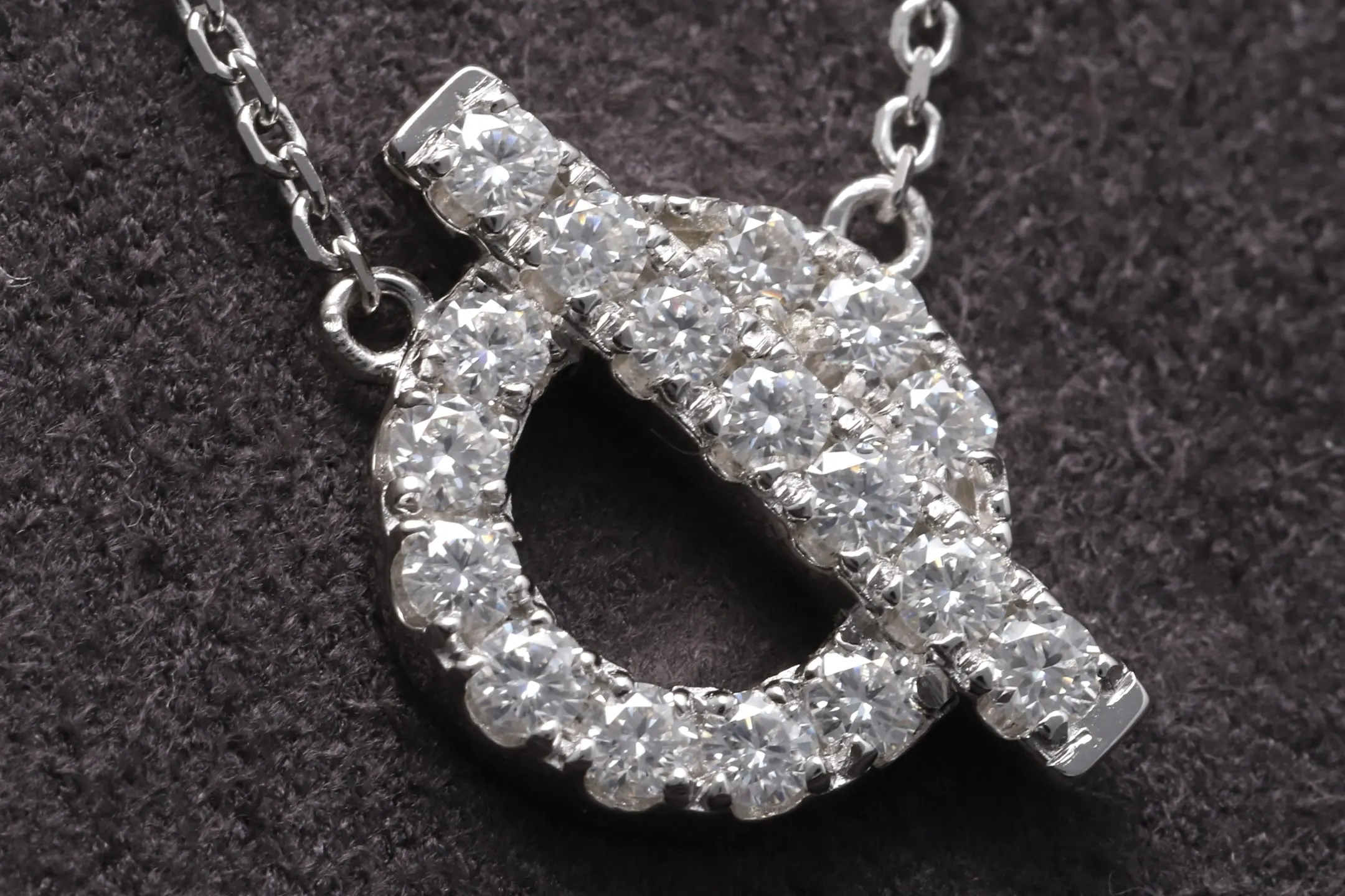 Pavé Moissanite 'Q' Pendant Necklace (Sterling Silver) D20016918 — view 3