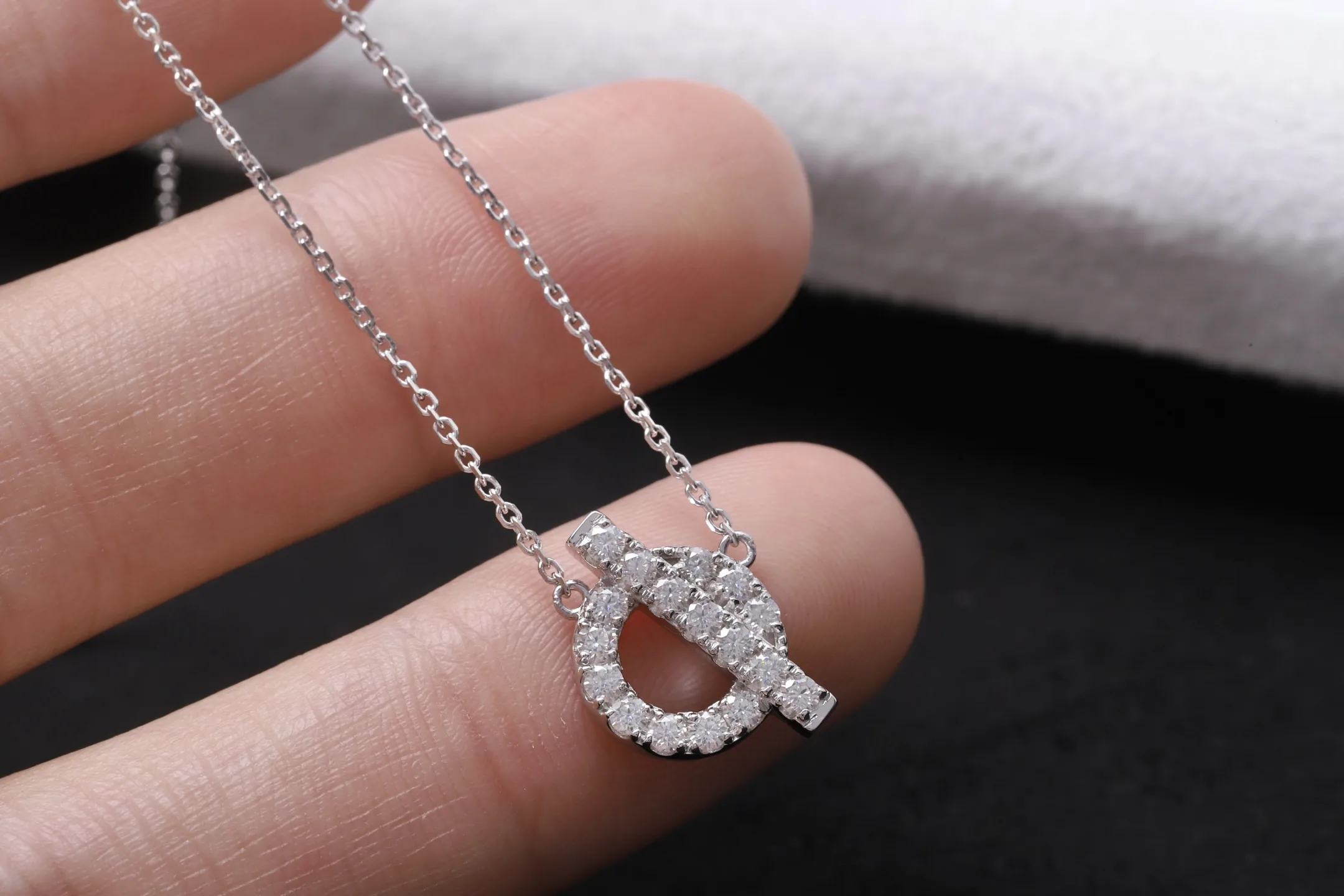 Pavé Moissanite 'Q' Pendant Necklace (Sterling Silver) D20016918 — view 4