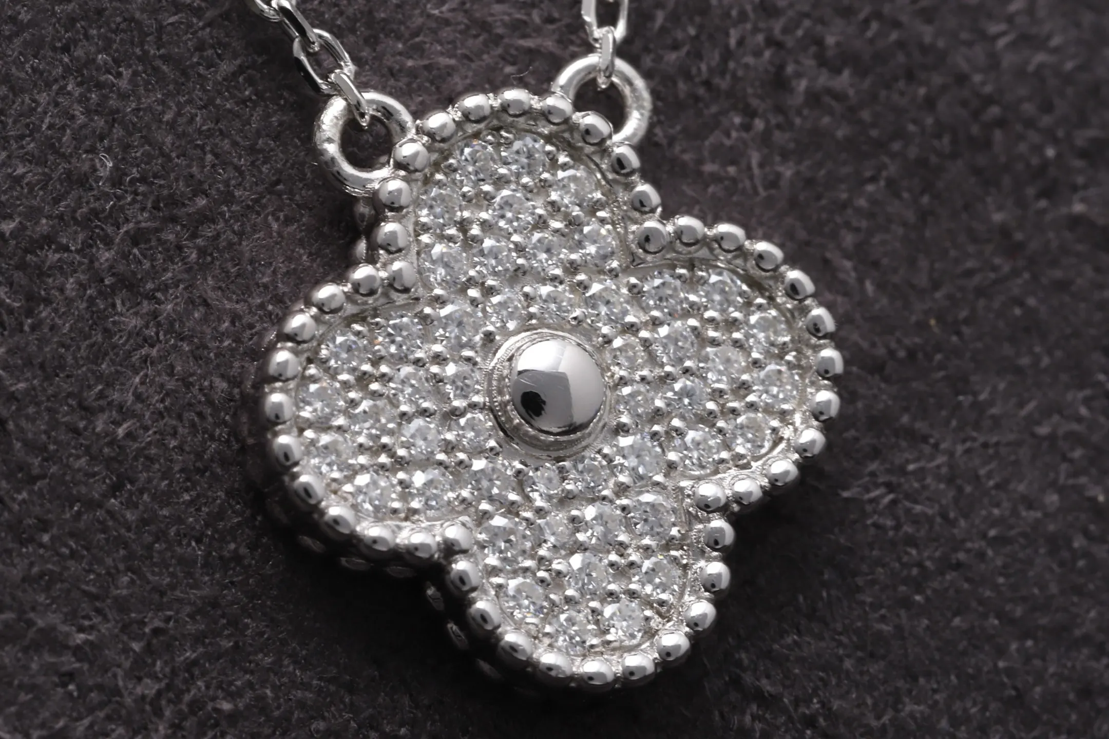Moissanite Pavé Clover Pendant Necklace (Sterling Silver) D23516913 — view 3