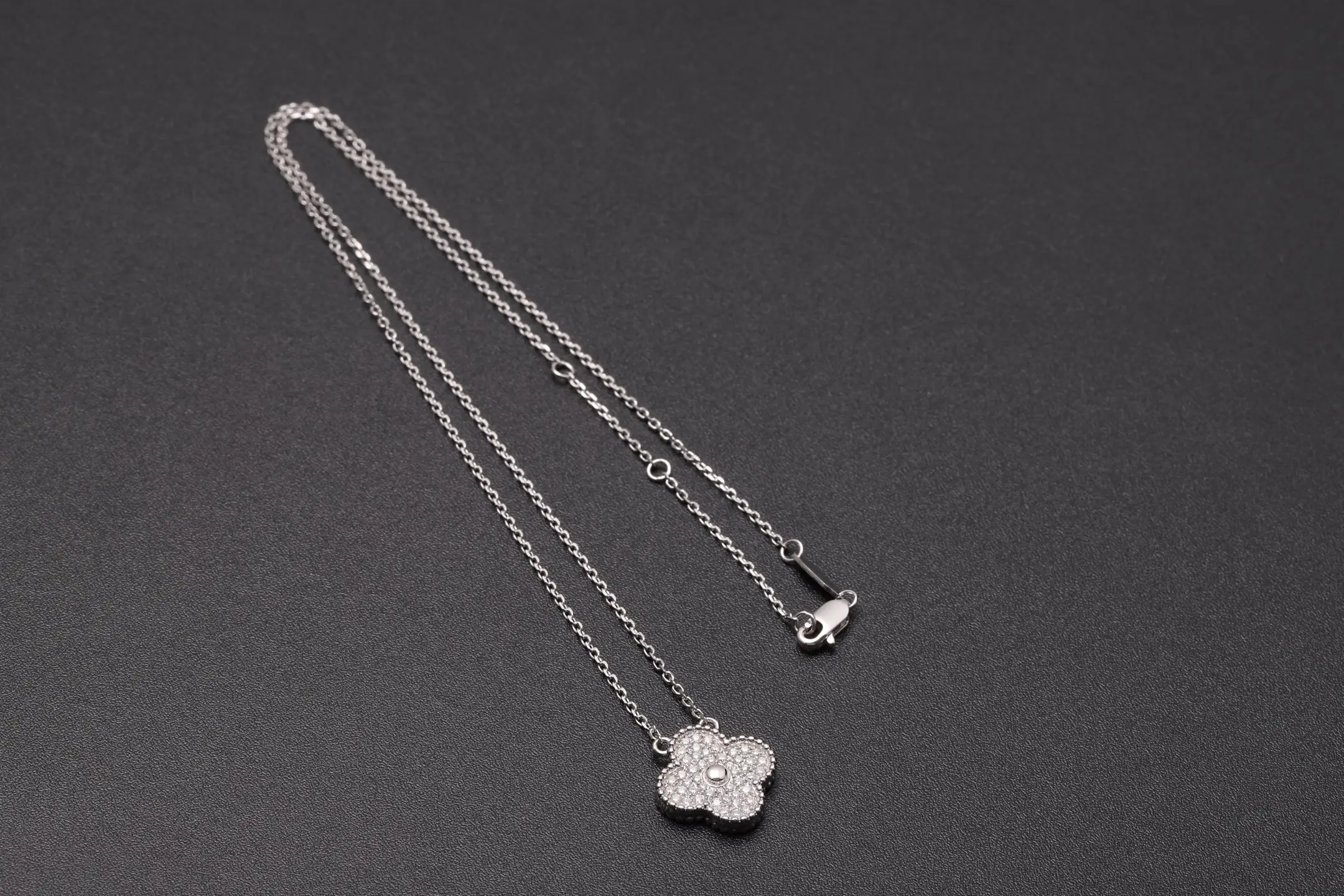 Moissanite Pavé Clover Pendant Necklace (Sterling Silver) D23516913 — view 8