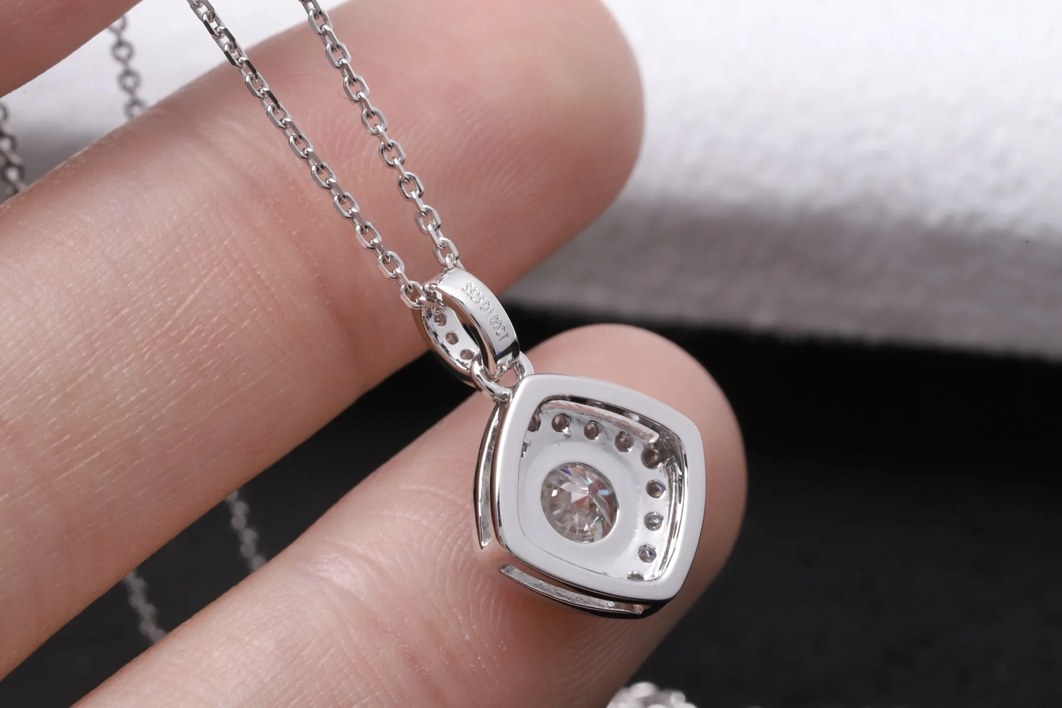 Moissanite Rhombus Pendant Necklace (Sterling Silver) D23516903 — view 5