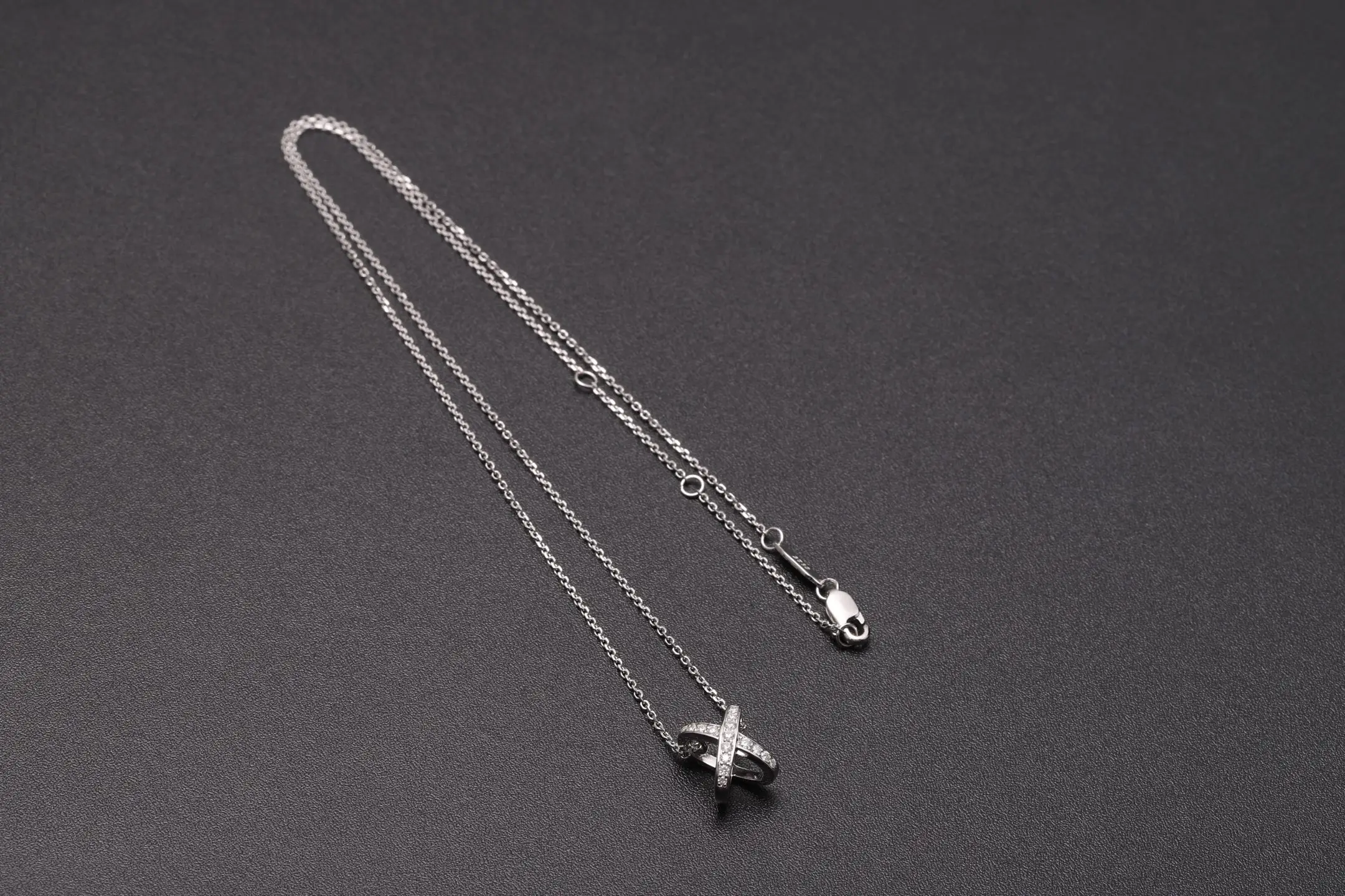 Moissanite Pavé X Pendant Necklace (Sterling Silver) D20016919 — view 8