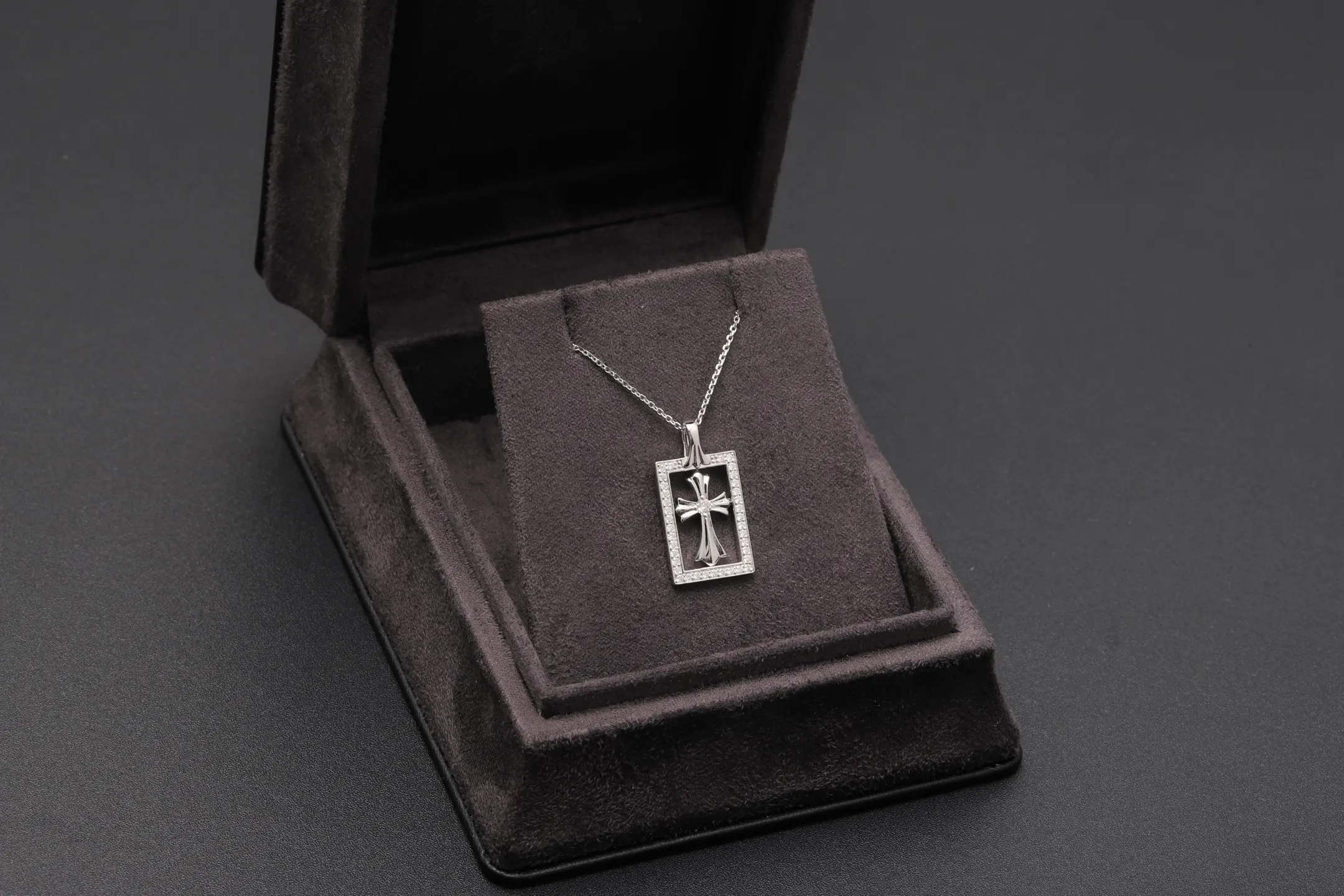 Chrome Hearts Framed Cross Moissanite Pendant Necklace D27516869 — view 2