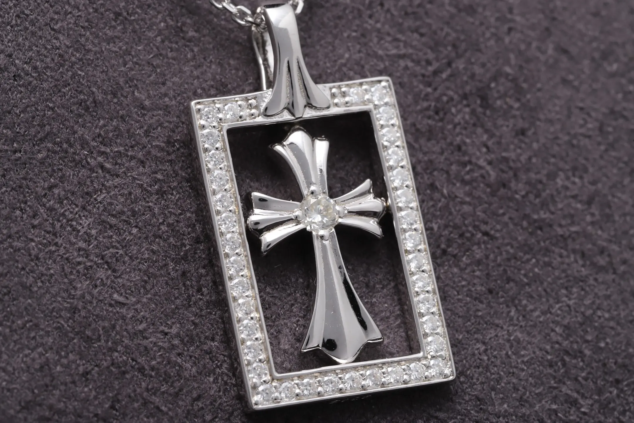 Chrome Hearts Framed Cross Moissanite Pendant Necklace D27516869 — view 3