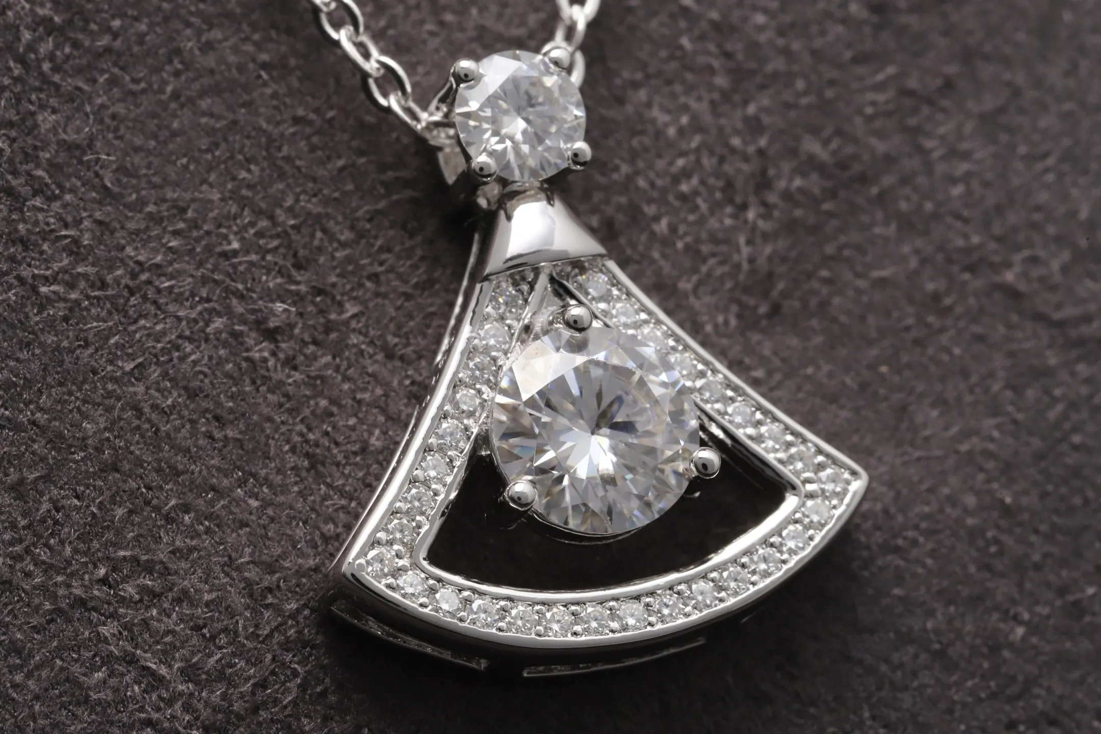 Fan-Shaped Moissanite Pendant Necklace (Sterling Silver) D28516957 — view 3