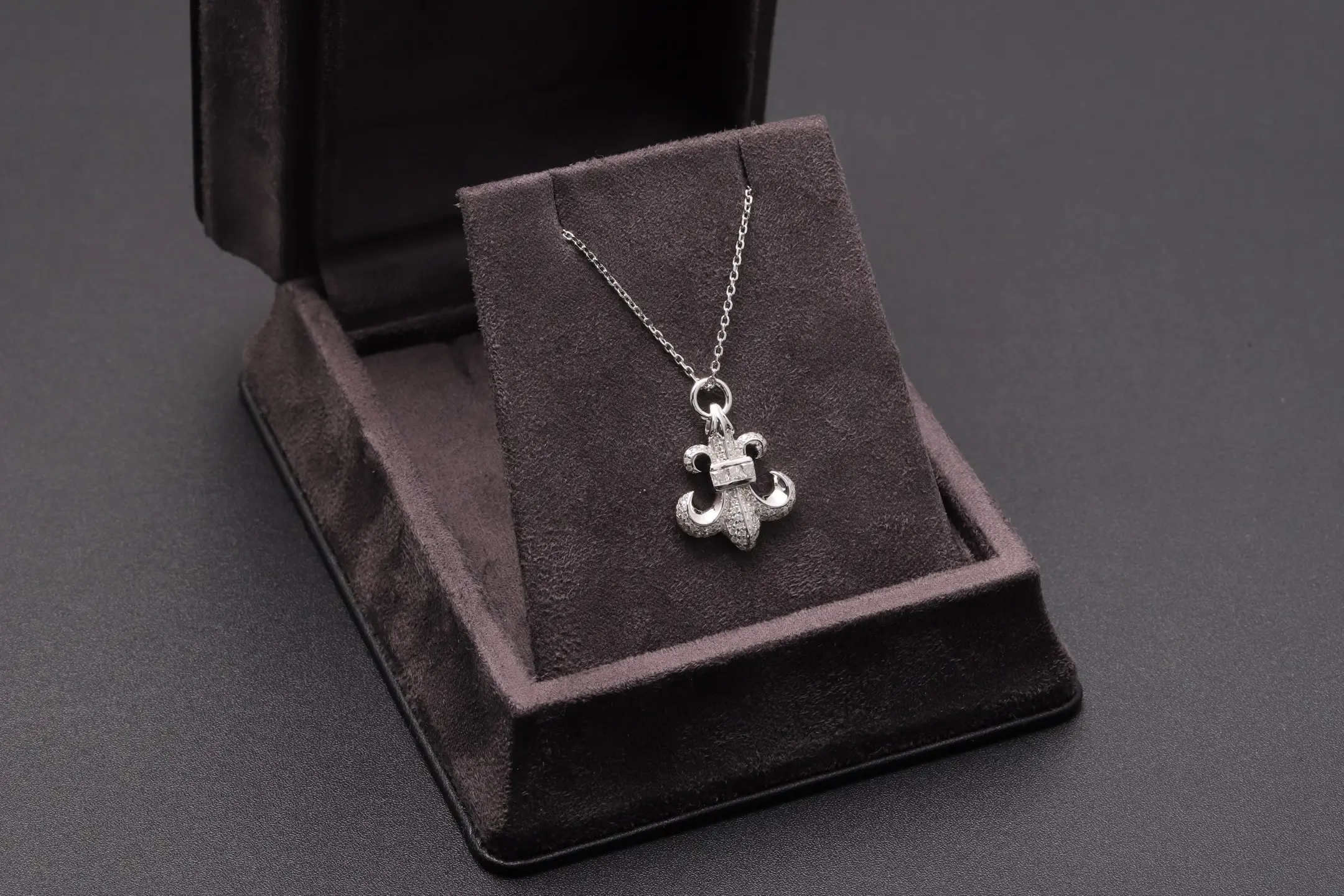 Fleur-de-Lis Moissanite Pendant Necklace (Sterling Silver) D50516951 — view 2