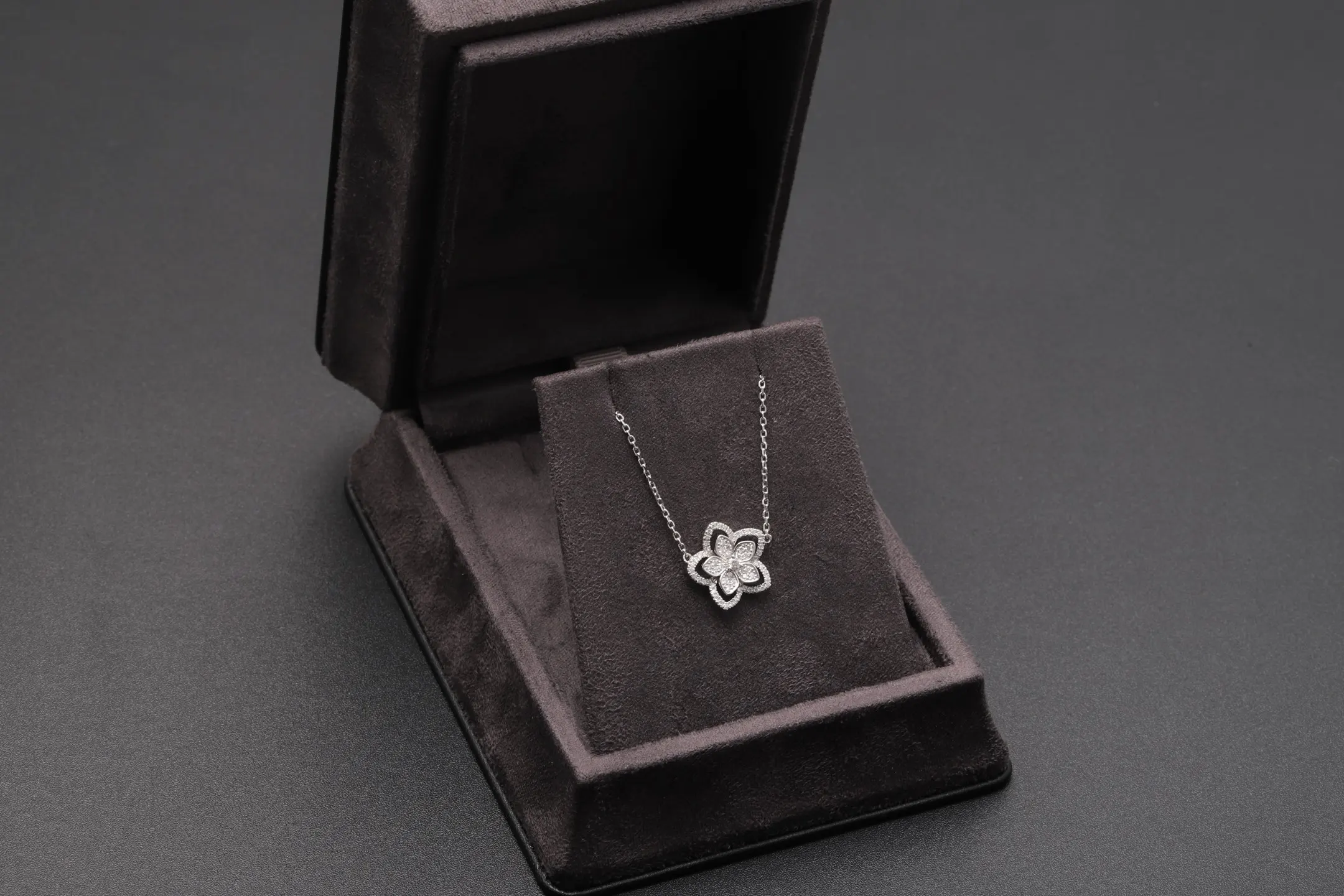 Floral Pavé Moissanite Pendant Necklace (Sterling Silver) D35016910 — view 2