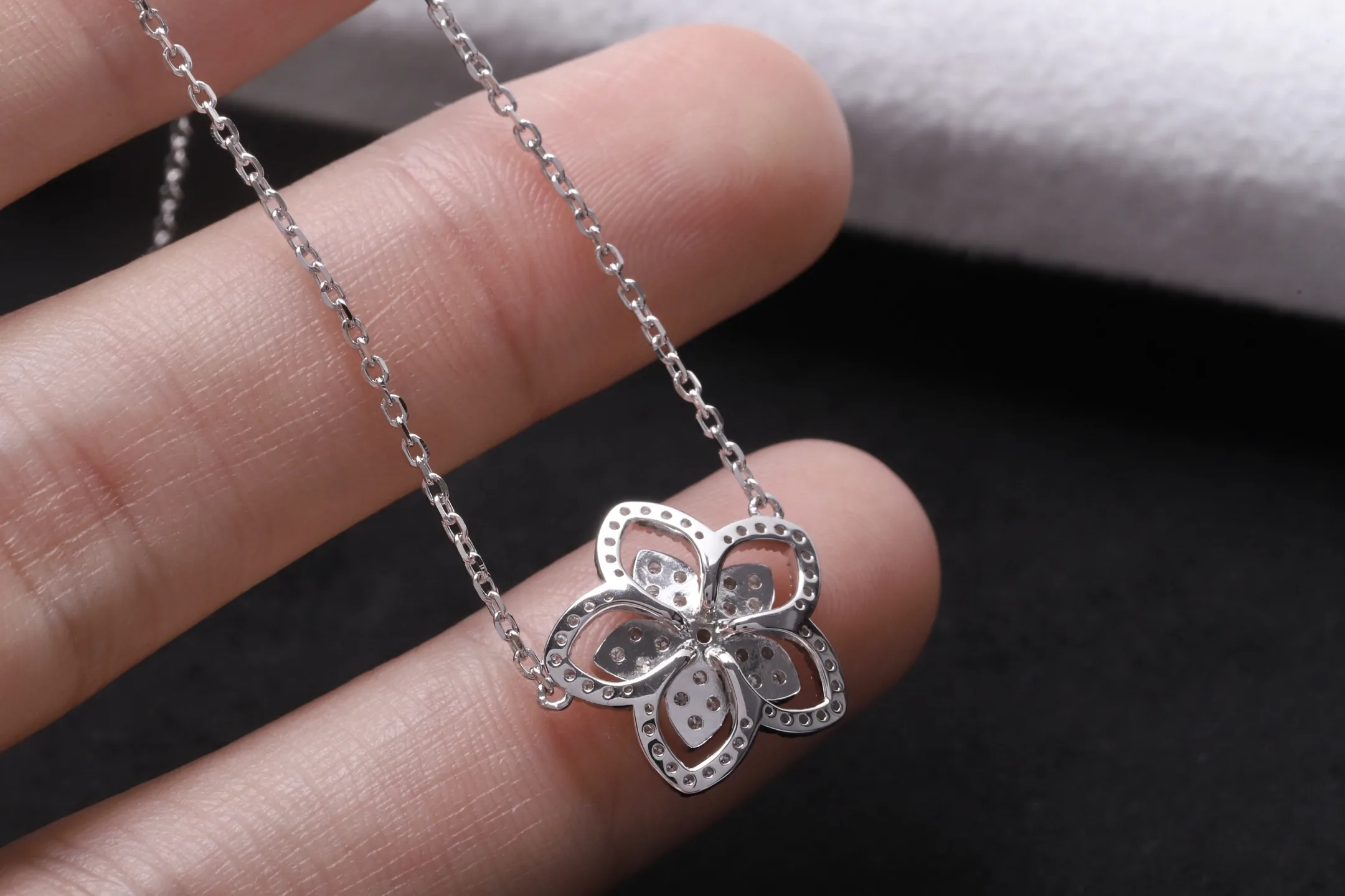 Floral Pavé Moissanite Pendant Necklace (Sterling Silver) D35016910 — view 5