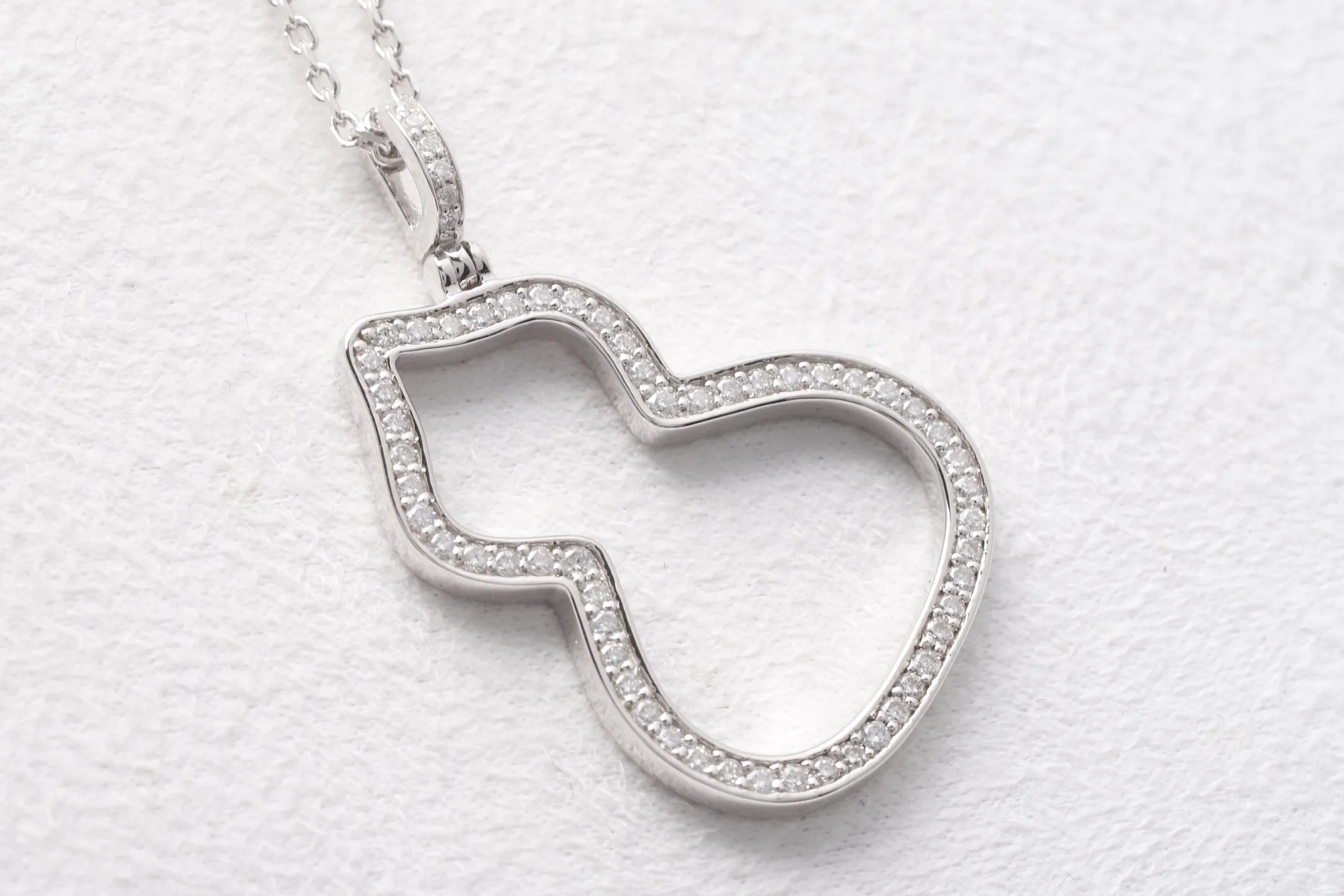 Wulu Gourd Moissanite Pendant Necklace (Sterling Silver) D30516865 — view 7
