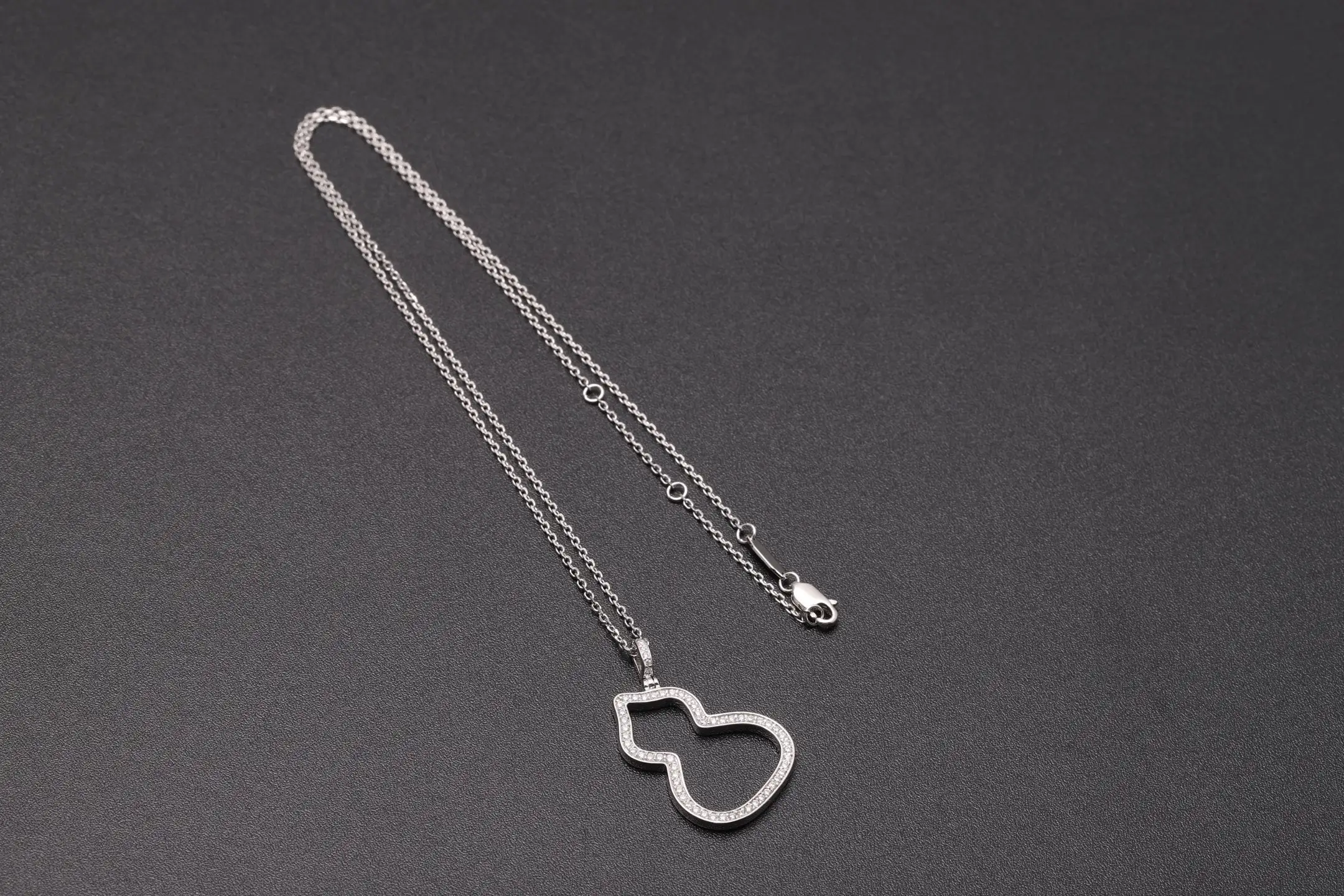 Wulu Gourd Moissanite Pendant Necklace (Sterling Silver) D30516865 — view 8
