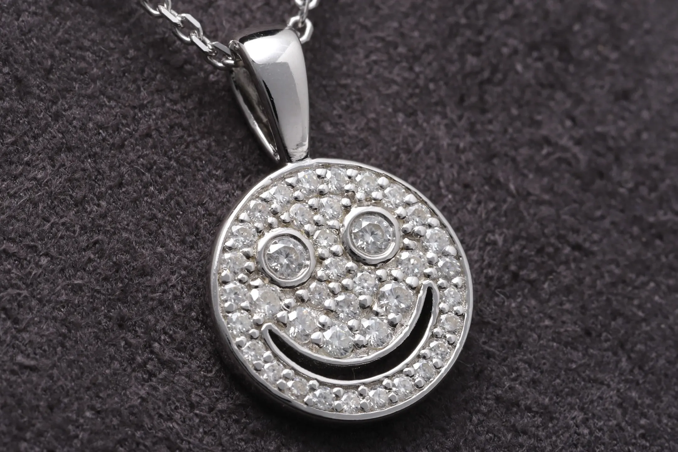 Moissanite Smiley Face Pendant Necklace (Sterling Silver) D23016867 — view 3