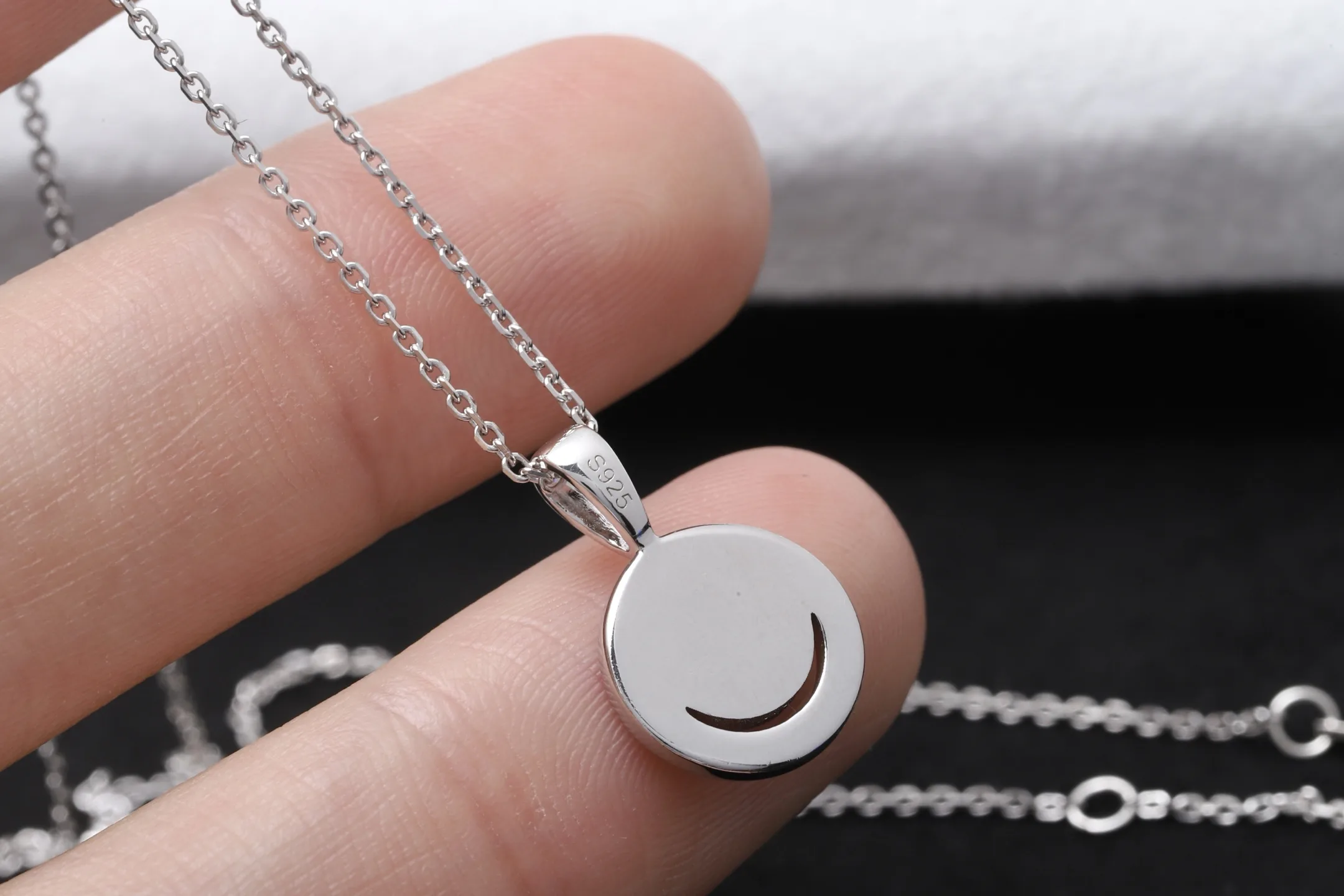 Moissanite Smiley Face Pendant Necklace (Sterling Silver) D23016867 — view 5