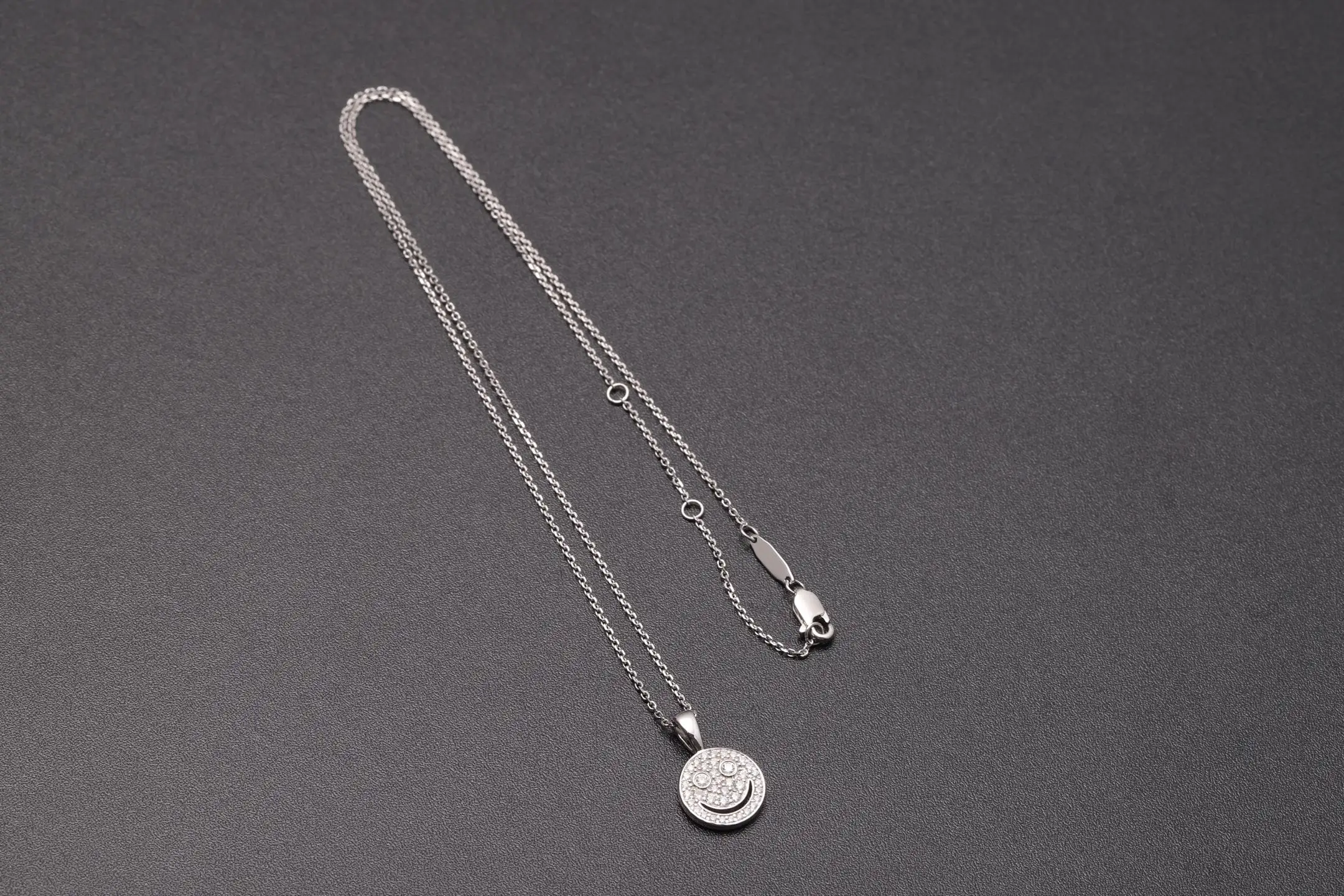 Moissanite Smiley Face Pendant Necklace (Sterling Silver) D23016867 — view 8