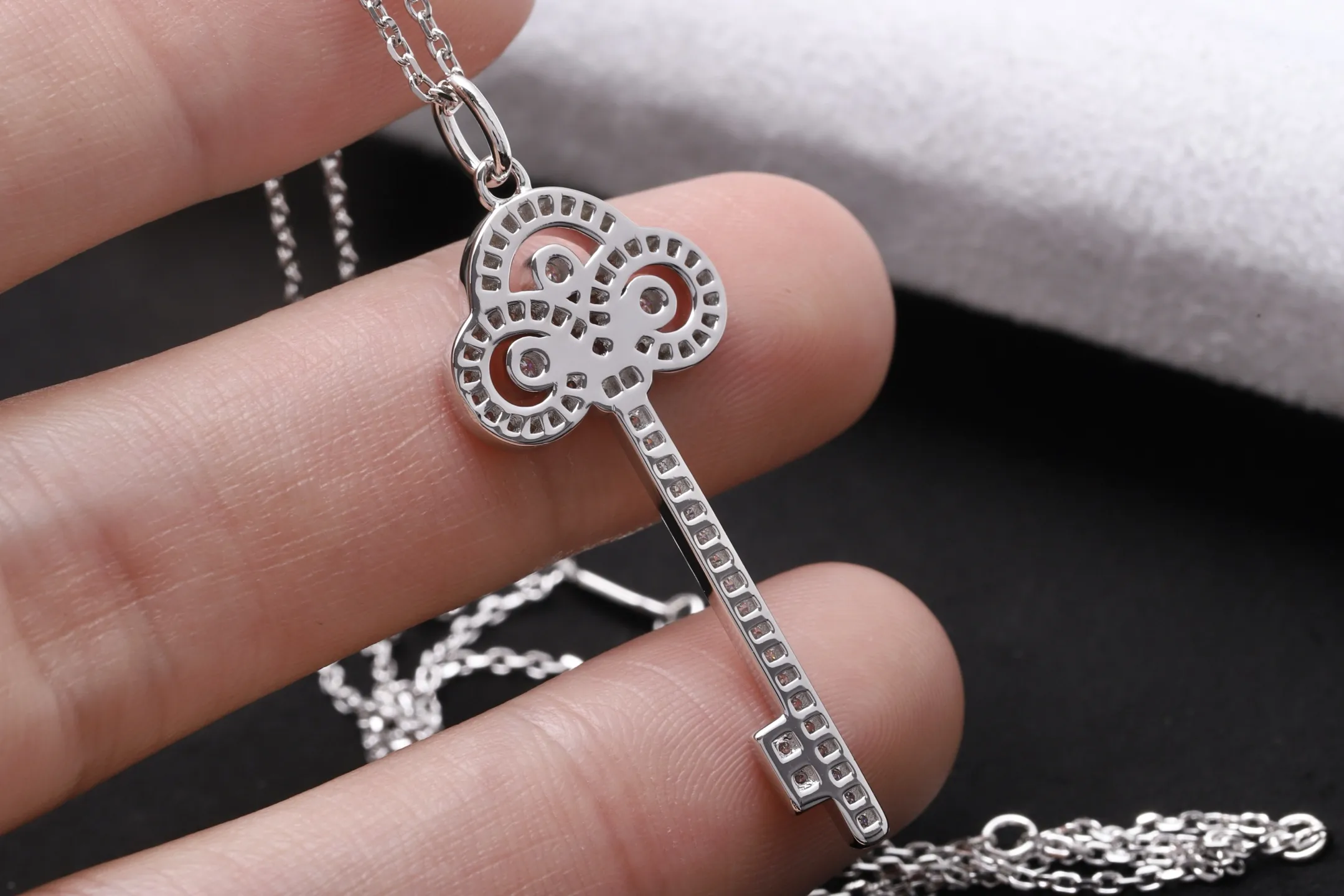 Fleur de Lis Key Pendant Necklace (Sterling Silver) D33016960 — view 5