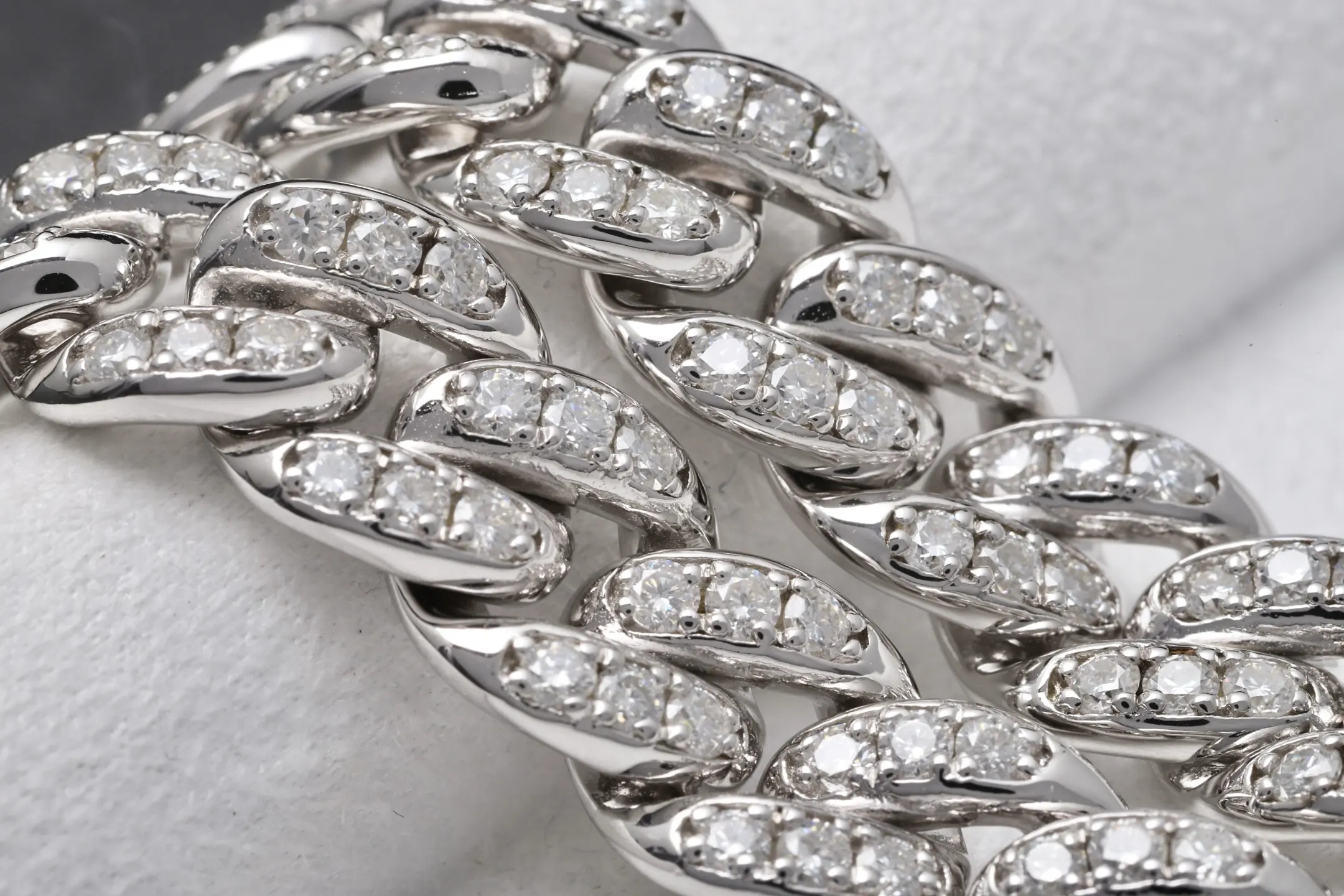 10mm Moissanite Pavé Cuban Link Bracelet (Sterling Silver) D228016733 — view 3