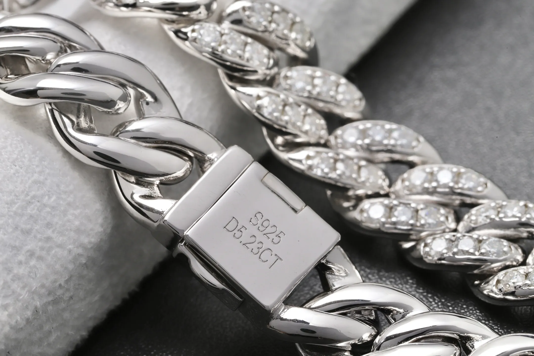 10mm Moissanite Pavé Cuban Link Bracelet (Sterling Silver) D228016733 — view 4