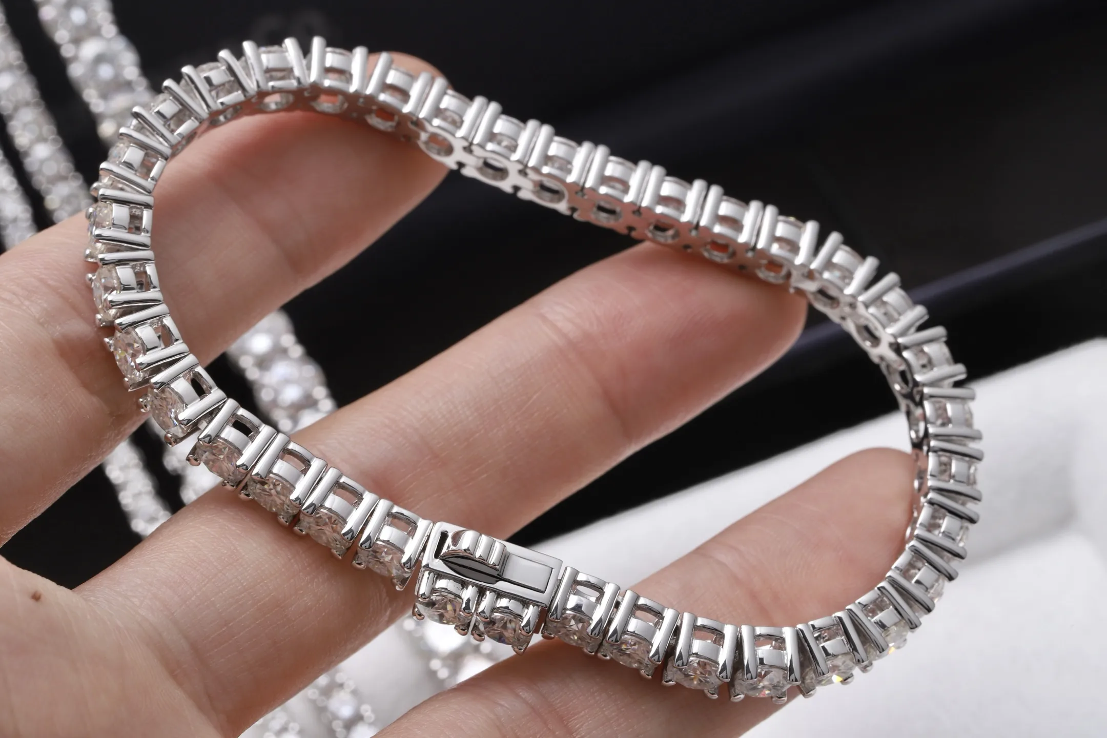 5mm Moissanite Tennis Bracelet (Sterling Silver) D182016738 — view 5
