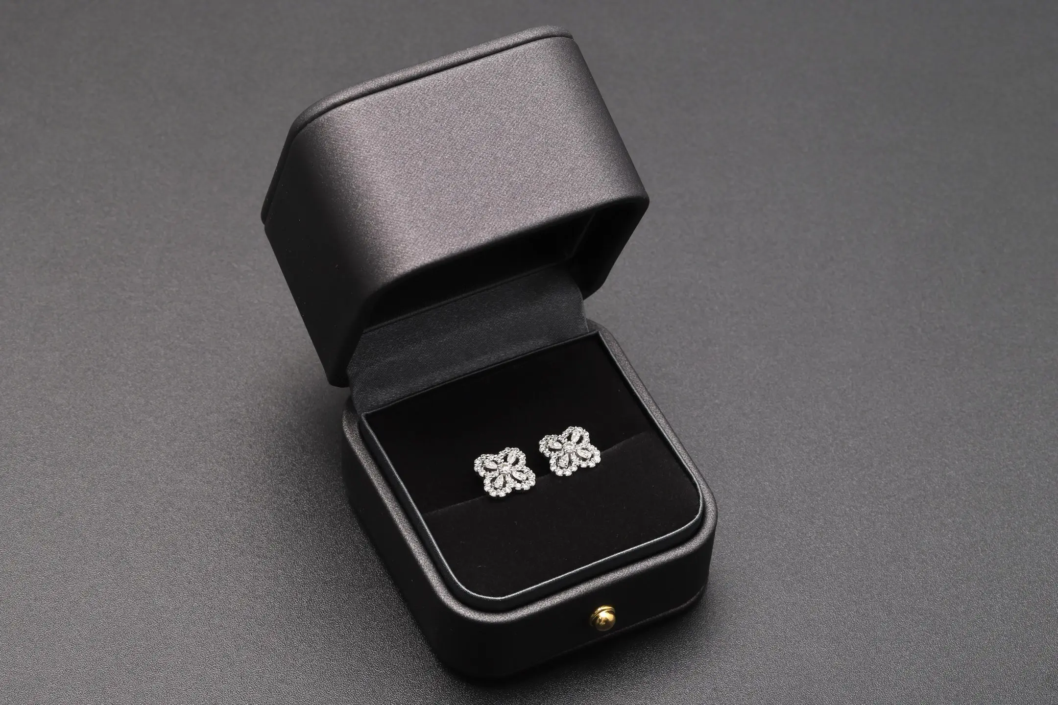 Clover Moissanite Stud Earrings (Sterling Silver) D35516718 — view 2