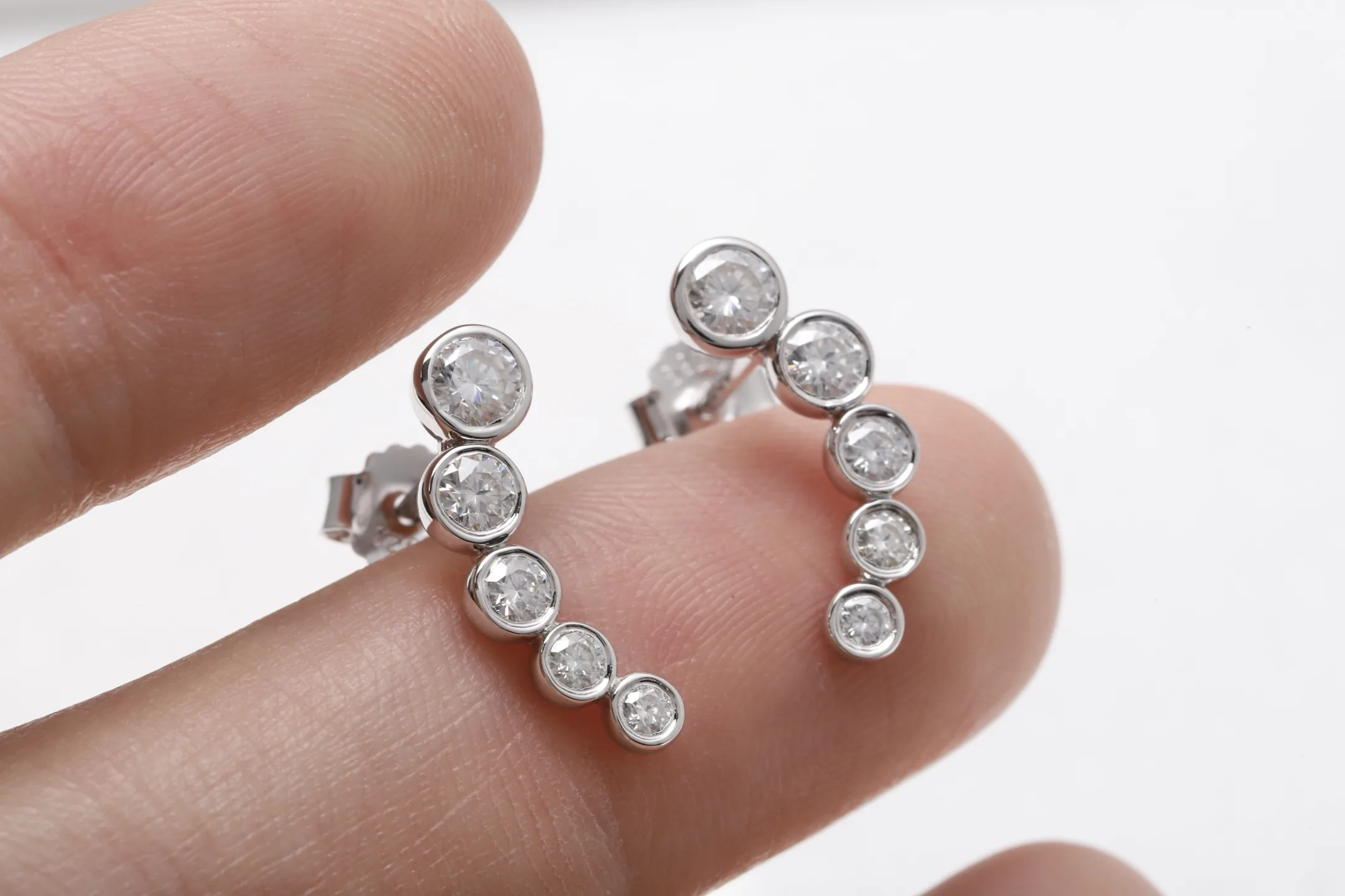 Moissanite Curved Crawler Stud Earrings (Sterling Silver) D17516689 — view 4
