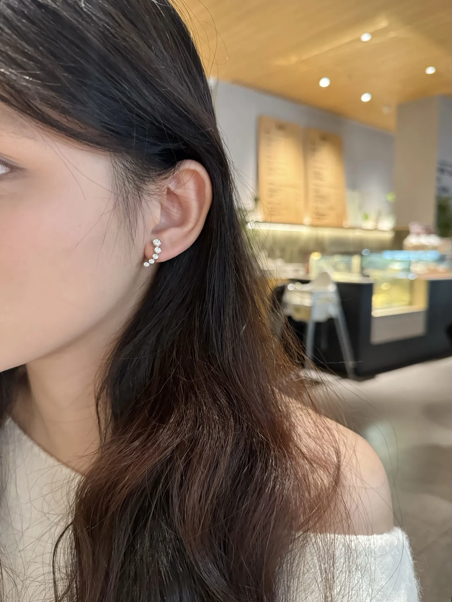 Moissanite Curved Crawler Stud Earrings (Sterling Silver) D17516689 — view 8