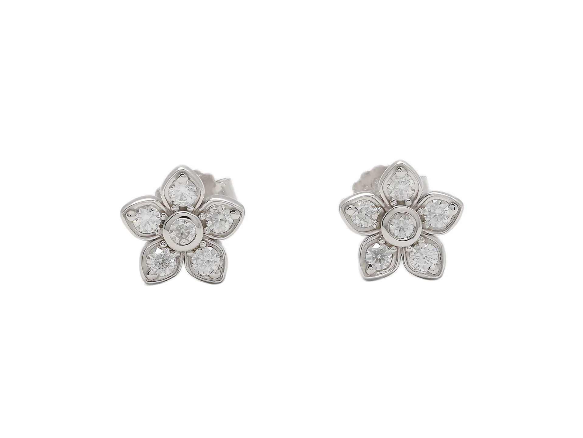 Moissanite Floral Stud Earrings (Sterling Silver) D15016712