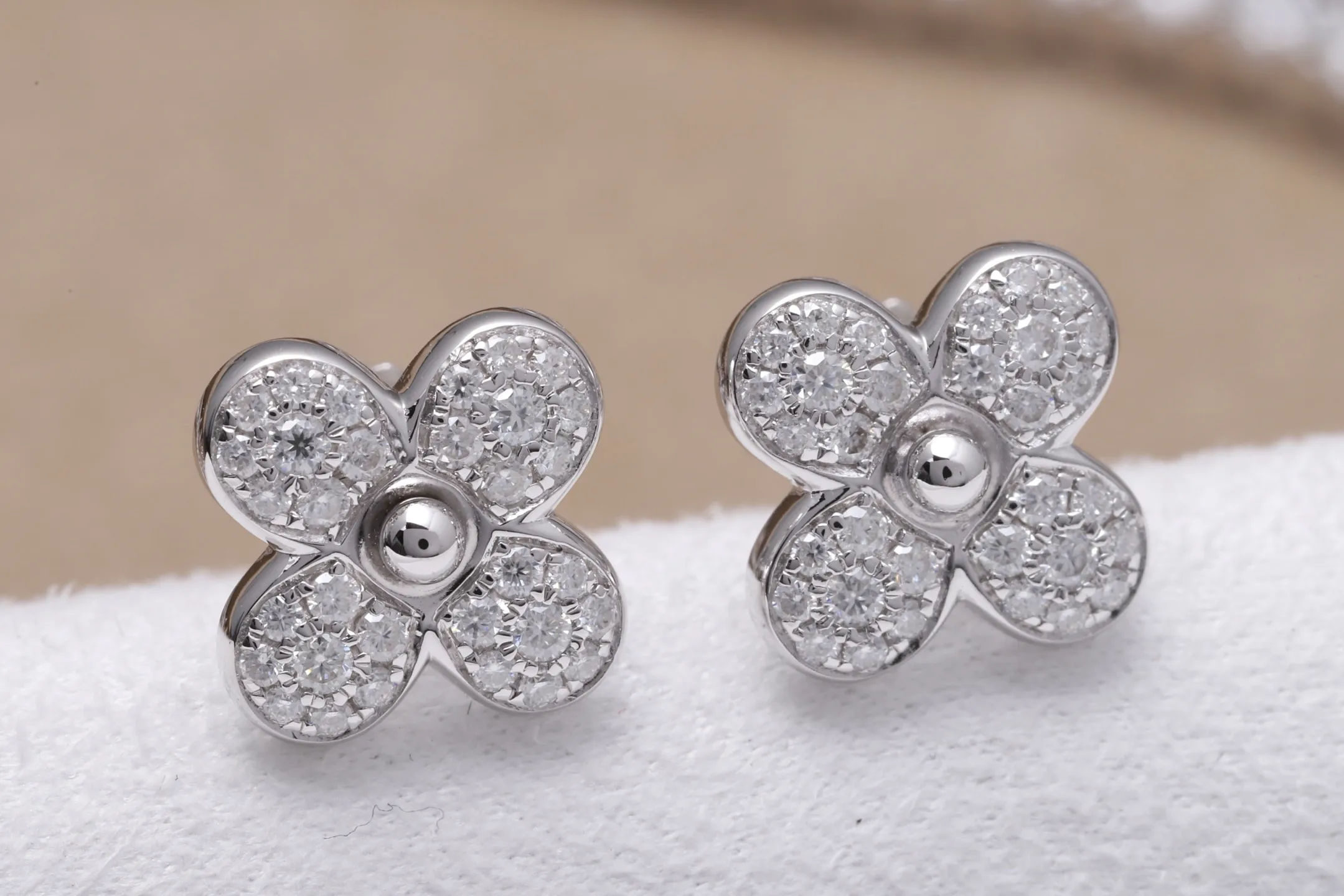 Moissanite Pavé Four-Leaf Clover Stud Earrings D22516692 — view 4