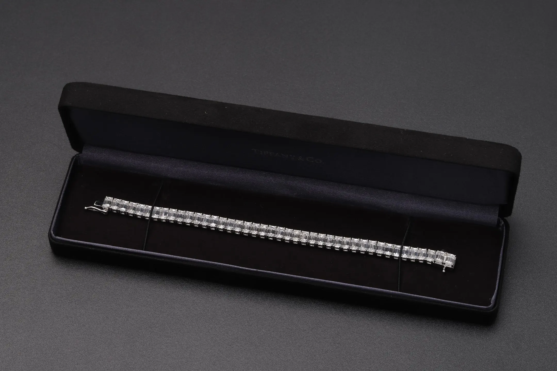 Emerald-Cut Moissanite Tennis Bracelet (Sterling Silver) D228016611 — view 2