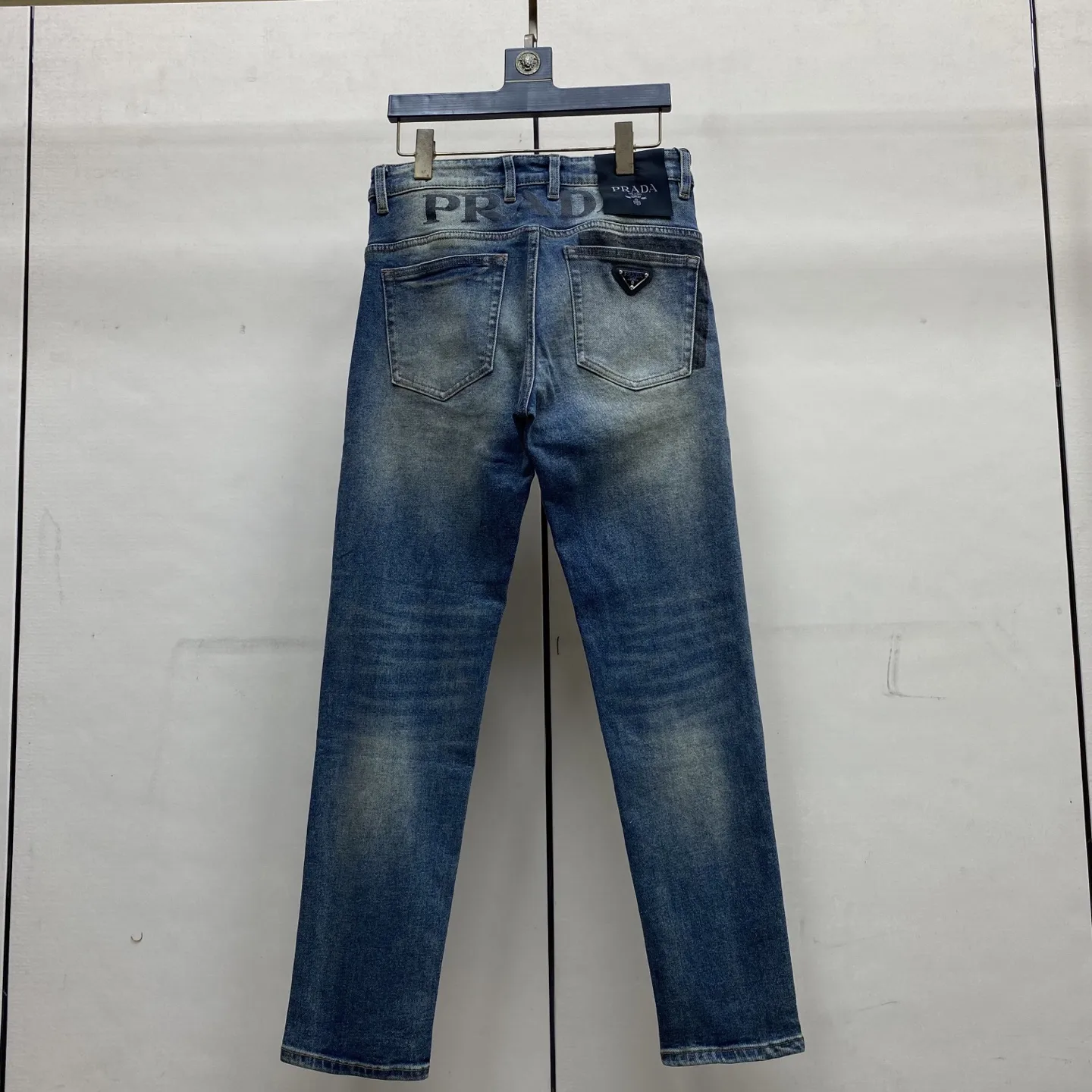 Slim-Fit Straight-Leg Washed Denim Jeans D17522591 — view 3