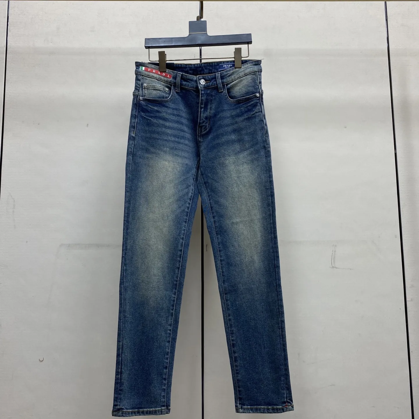 Slim-Fit Straight-Leg Washed Denim Jeans D17522591 — view 4