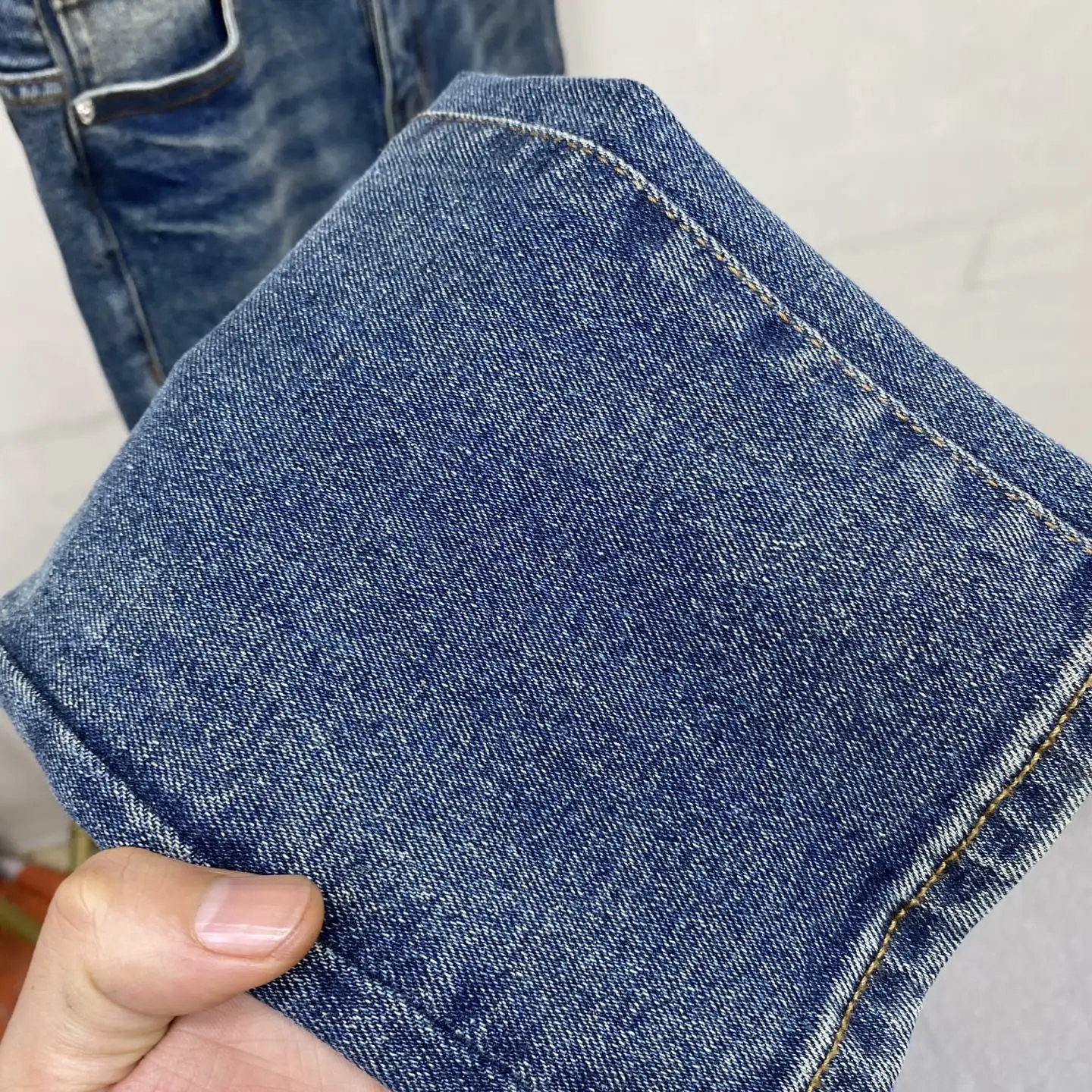 Slim-Fit Straight-Leg Washed Denim Jeans D17522591 — view 9