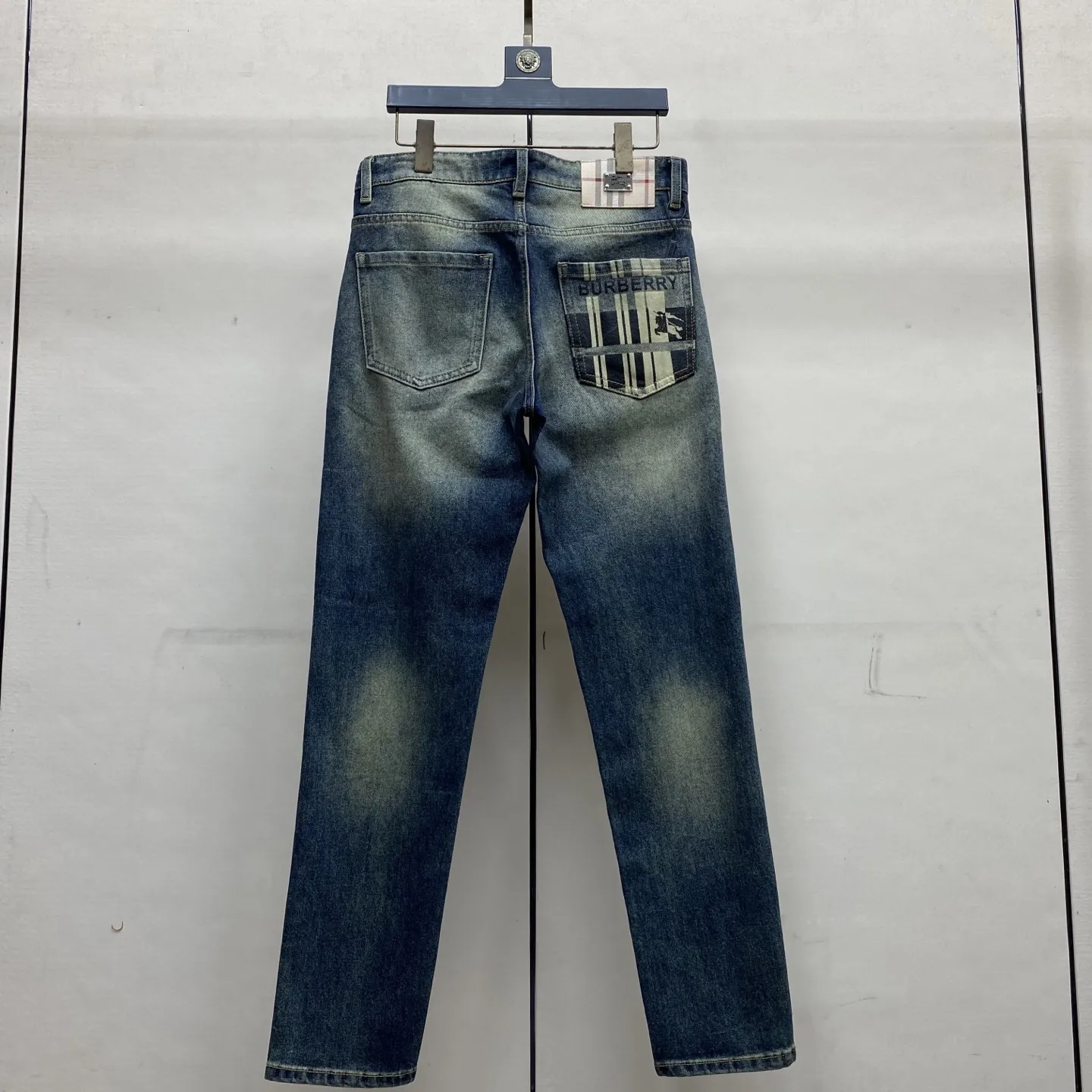 Slim-Fit Straight-Leg Sand-Washed Jeans D17522589 — view 3