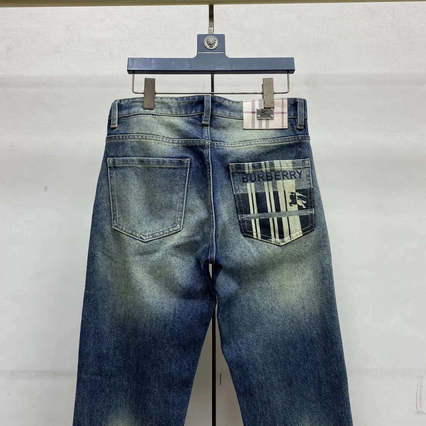 Slim-Fit Straight-Leg Sand-Washed Jeans D17522589 — view 5