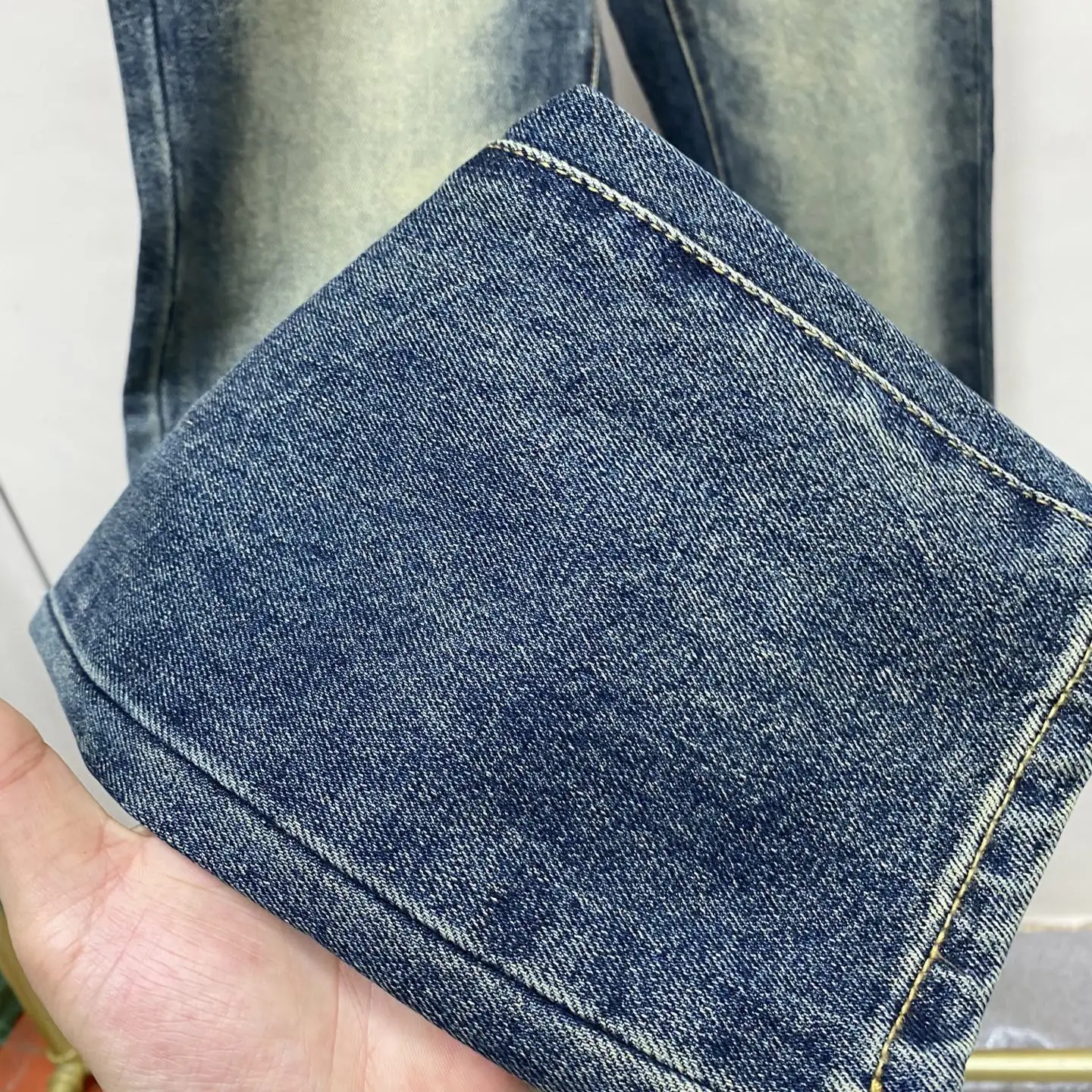 Slim-Fit Straight-Leg Sand-Washed Jeans D17522589 — view 9