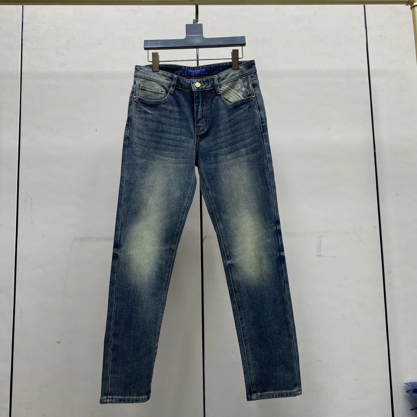 Slim-Fit Washed Denim Jeans with Fox Embroidery D17522599 — view 4