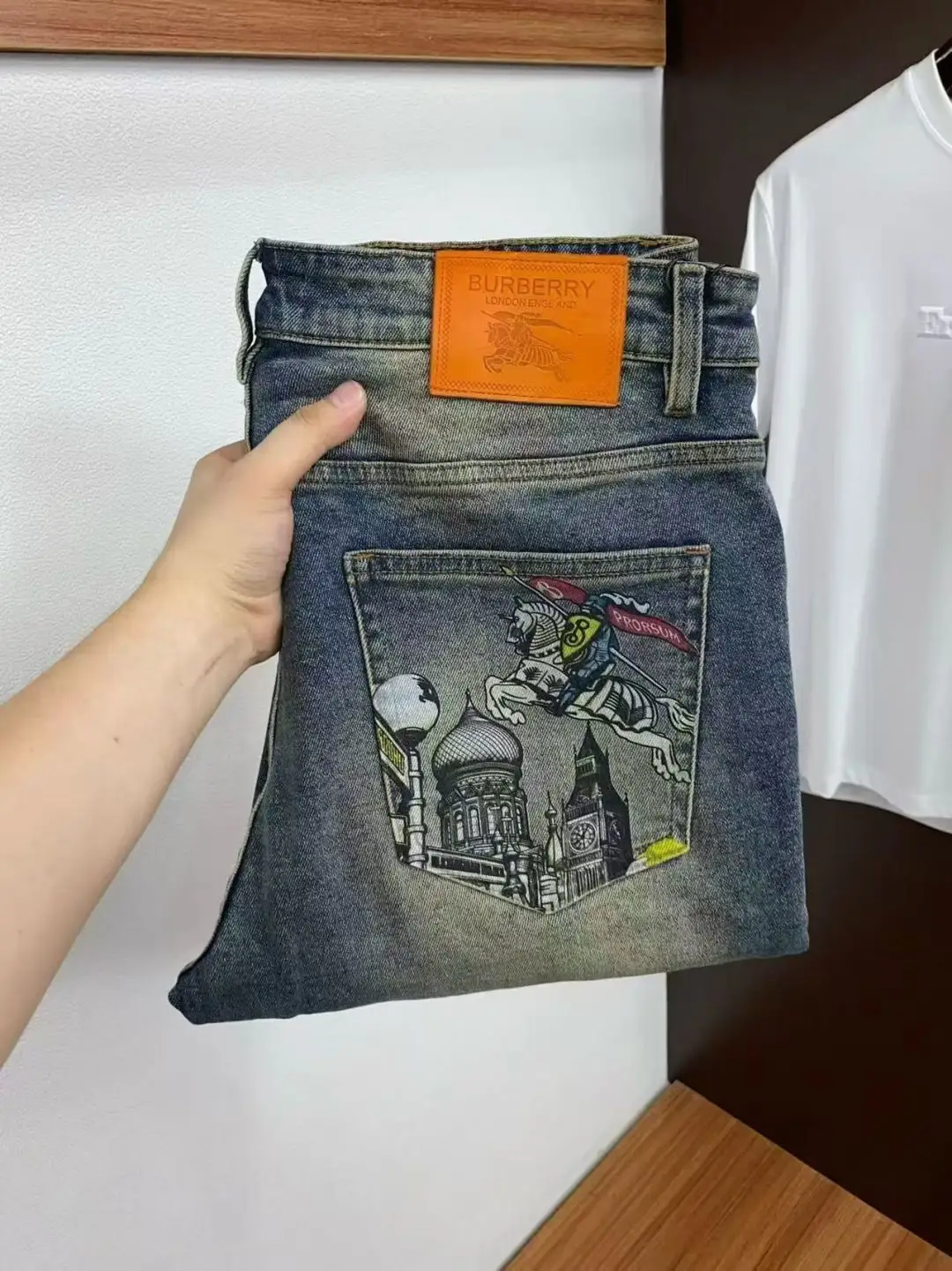 Graphic Print Slim-Fit Straight-Leg Jeans D17522595