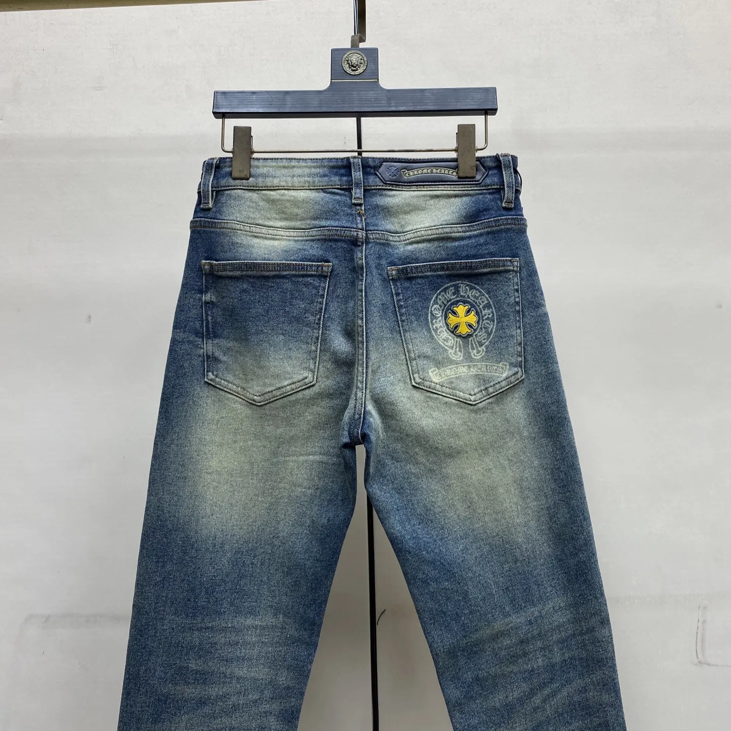 Chrome Hearts Logo Embroidered Straight-Leg Jeans D18022587 — view 4
