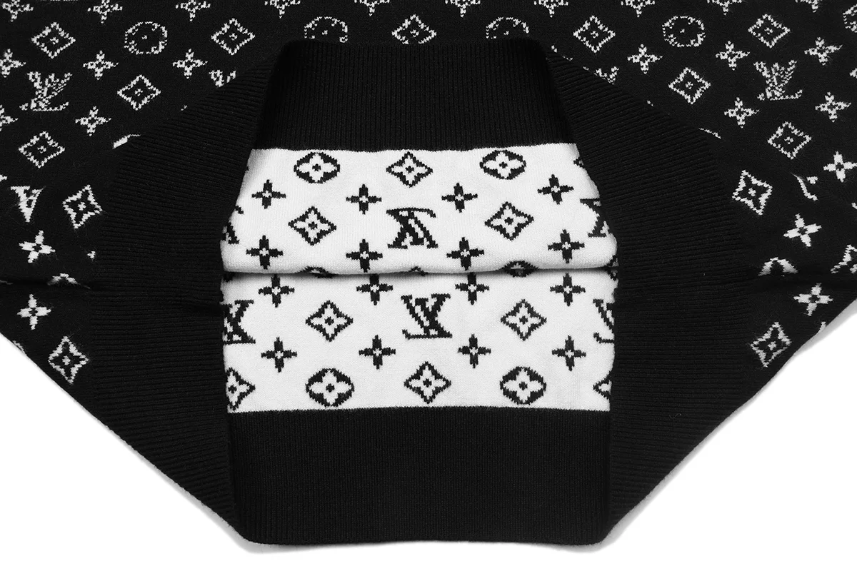 Monogram Jacquard Crew-Neck Sweater D18021607 — view 7