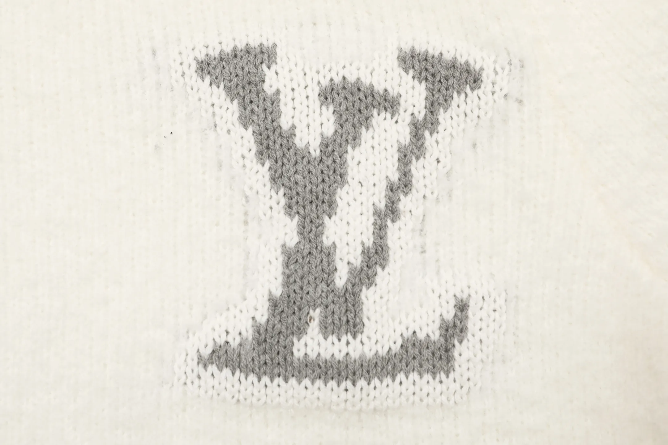 LV Intarsia Logo Wool-Blend Sweater D19021588 — view 4
