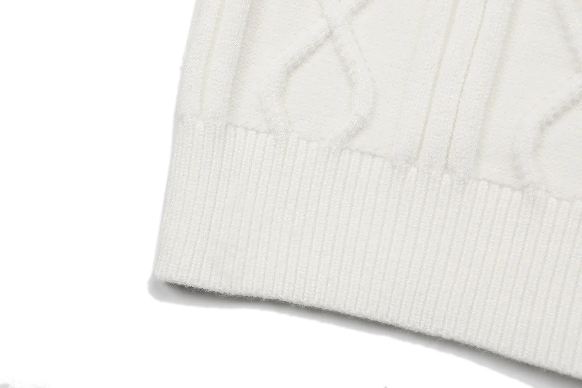 Cable-Knit V-Neck Cricket Sweater D21021609 — view 8