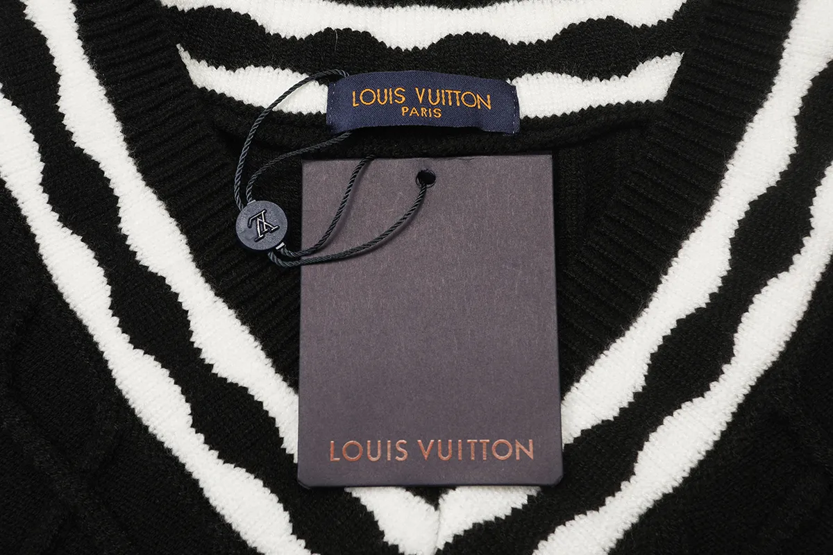 Monogram Jacquard Crew-Neck Sweater D21021610 — view 3