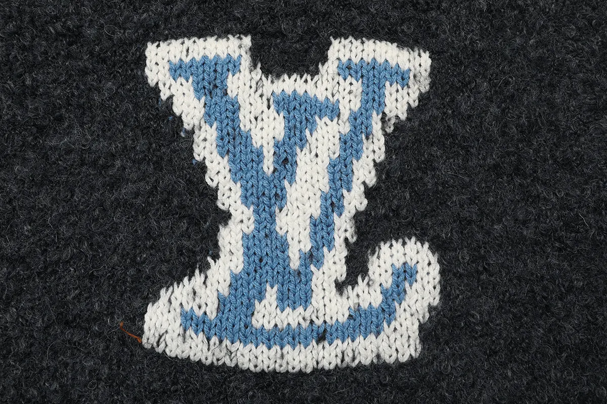 Monogram Towel Embroidery Crew-Neck Sweater D20021611 — view 5