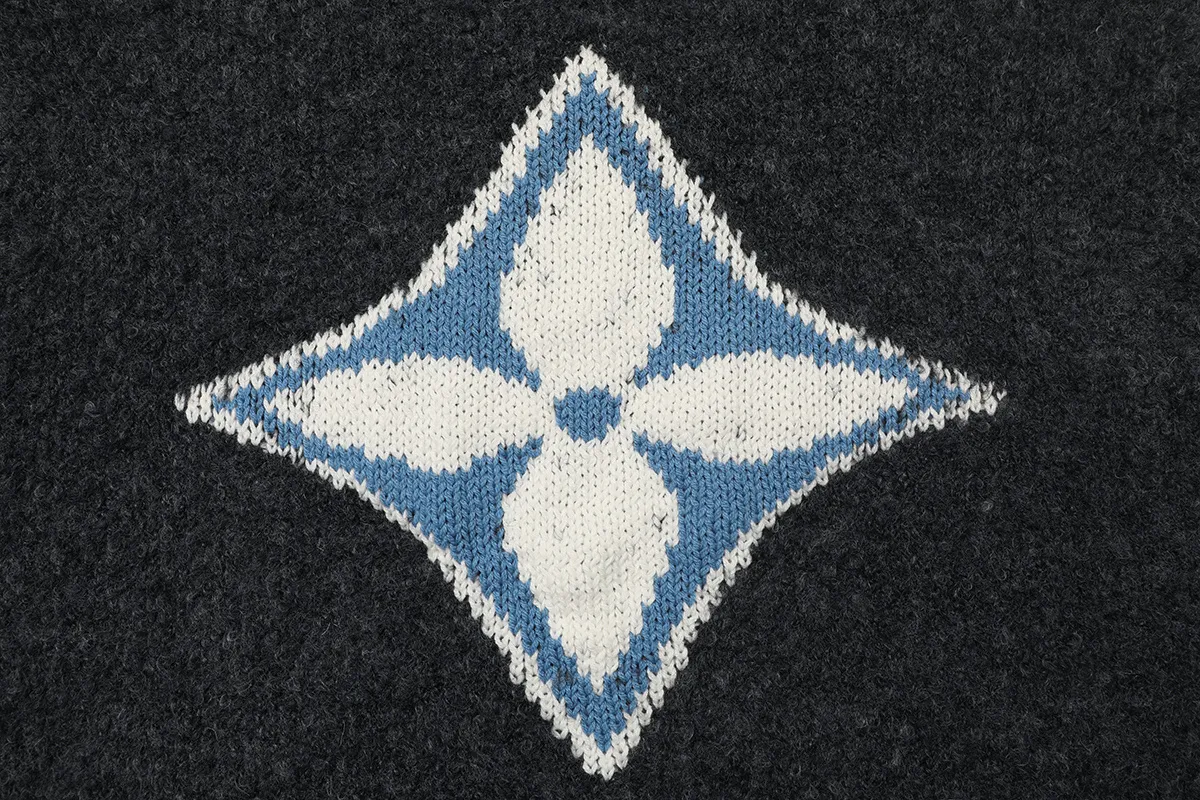 Monogram Towel Embroidery Crew-Neck Sweater D20021611 — view 6
