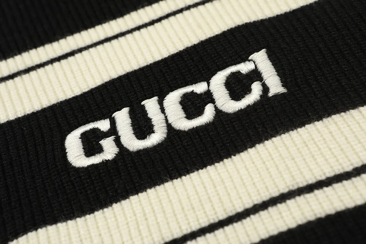 Logo Jacquard Crew-Neck Knit Sweater D19021647 — view 5