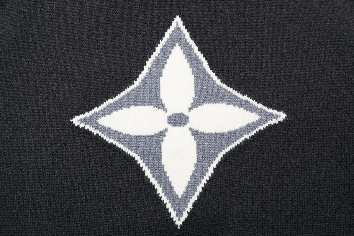 Logo Jacquard Crew-Neck Knit Sweater D20021622 — view 6