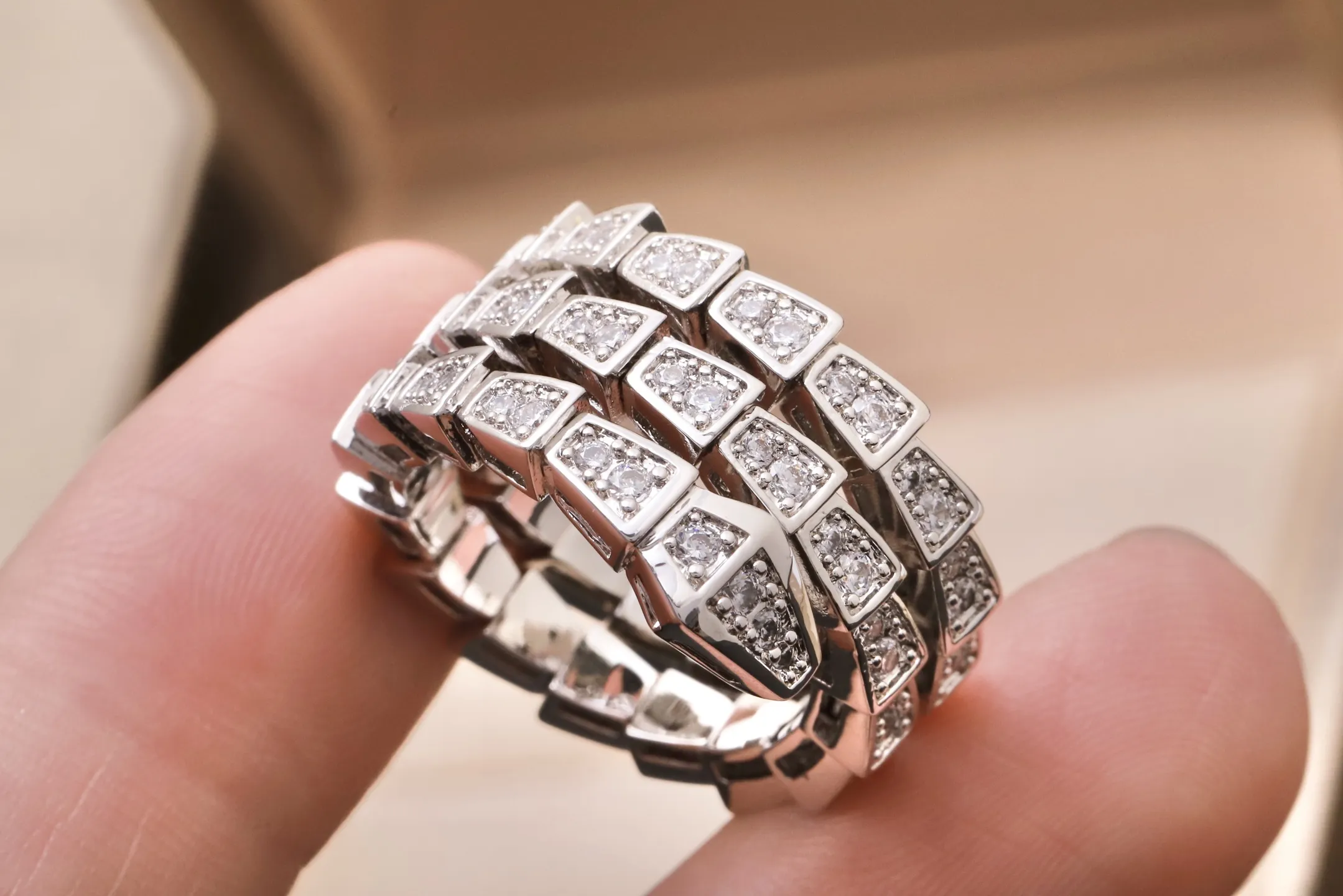 Serpenti Viper Double-Coil Ring D19517701 — view 6