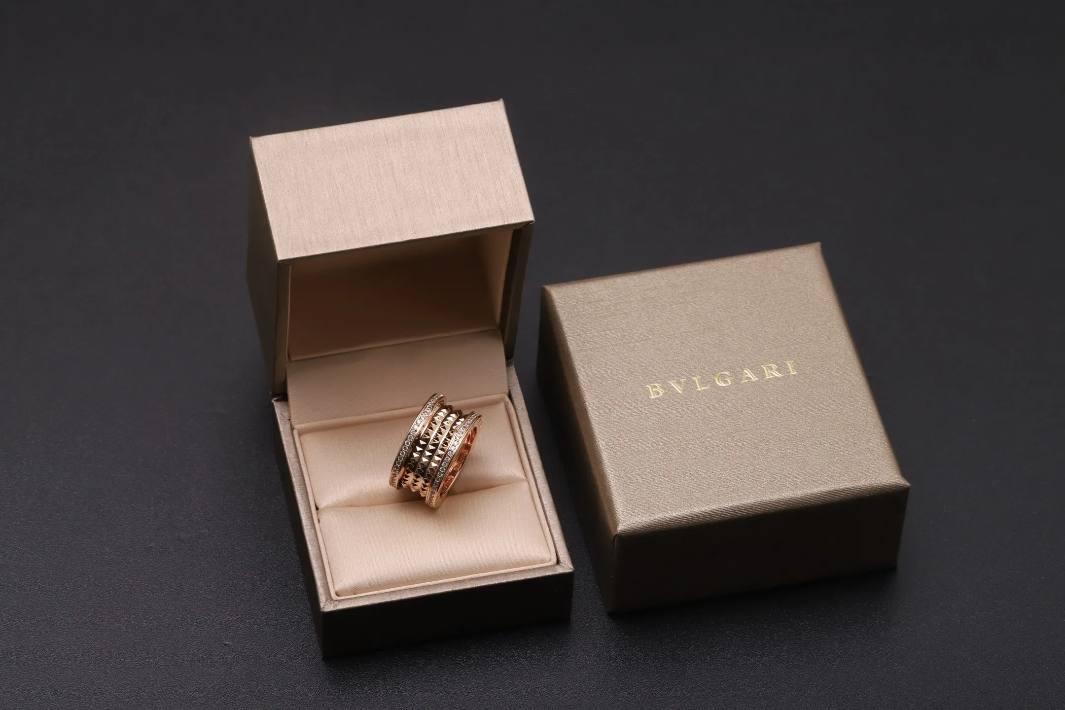 B.zero1 Rock 18K Rose Gold Diamond Two-Band Ring D17017324 — view 4