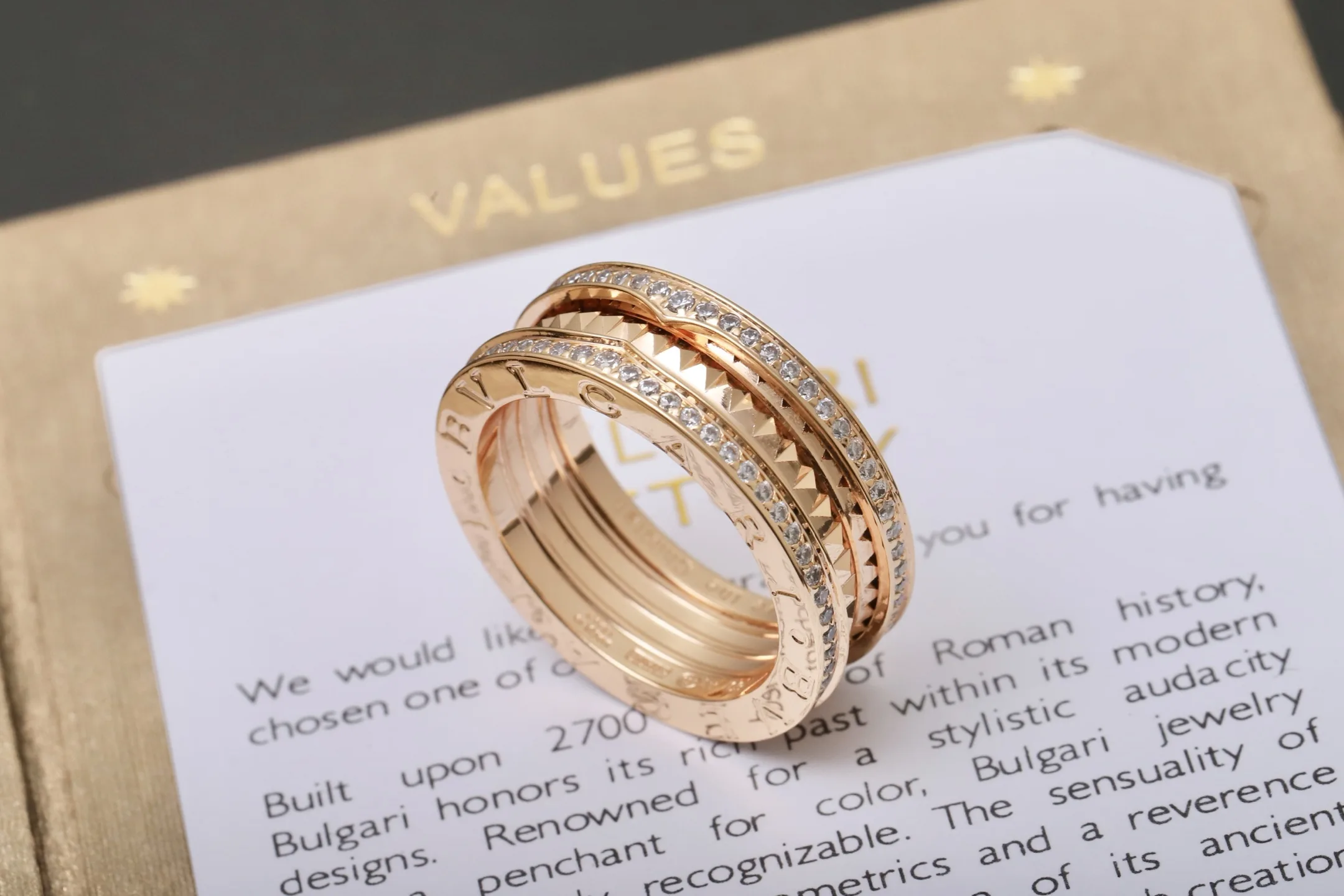 B.zero1 Rock Two-Band Ring with Pavé Diamonds D15017668 — view 5