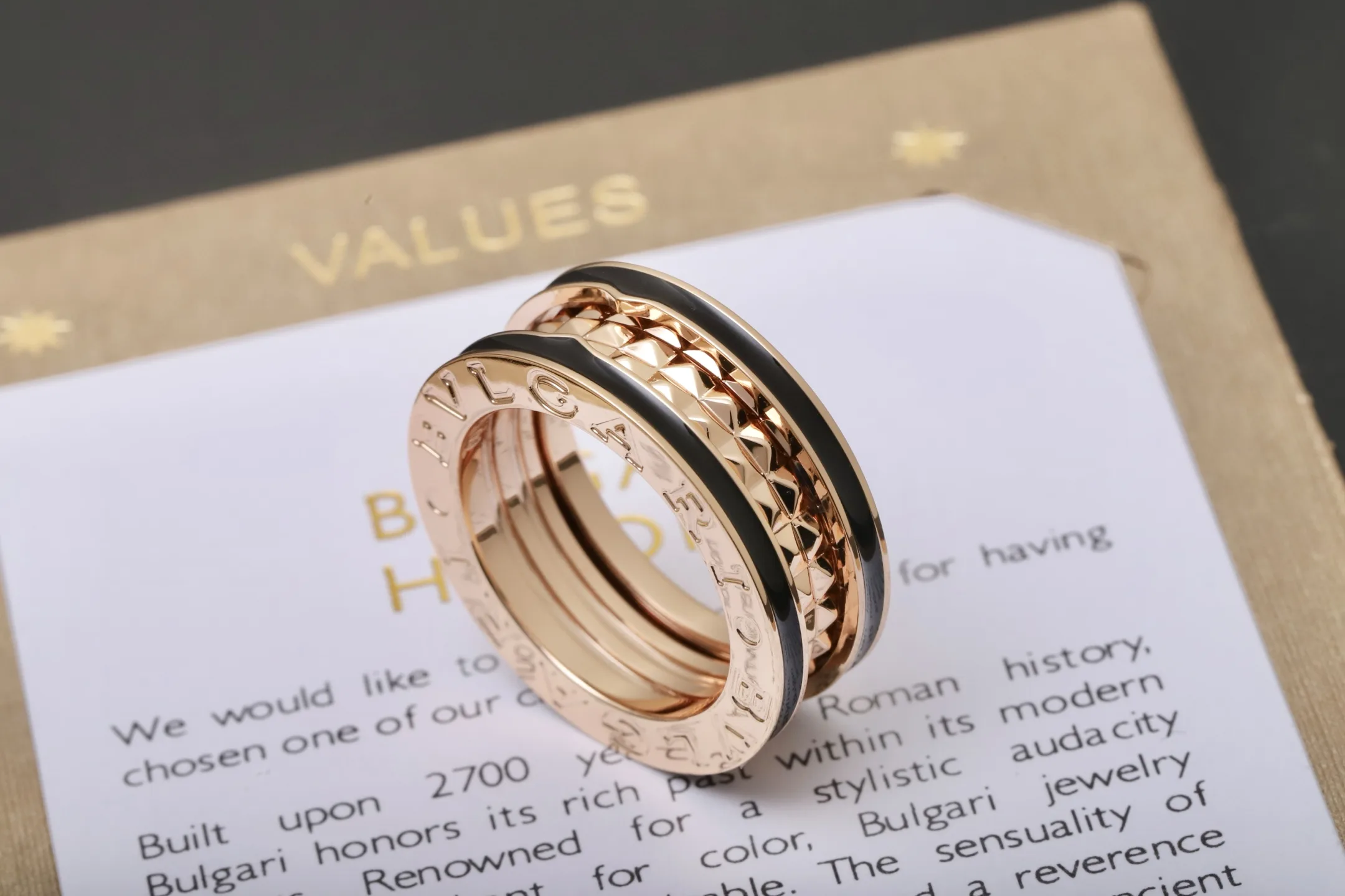 B.zero1 Rock 18K Rose Gold and Black Ceramic Ring D18517702 — view 6
